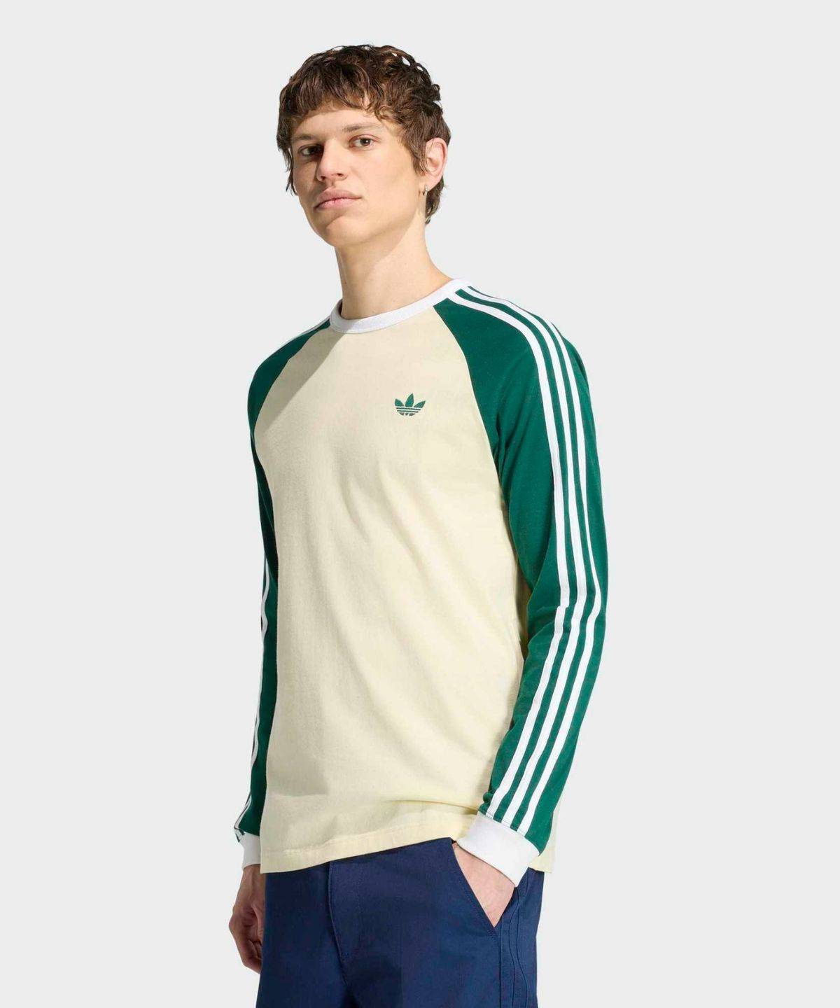 아디다스(ADIDAS) 3-스트라이프 롱 슬리브 티셔츠 - 웜바닐라:그린 / KT5063