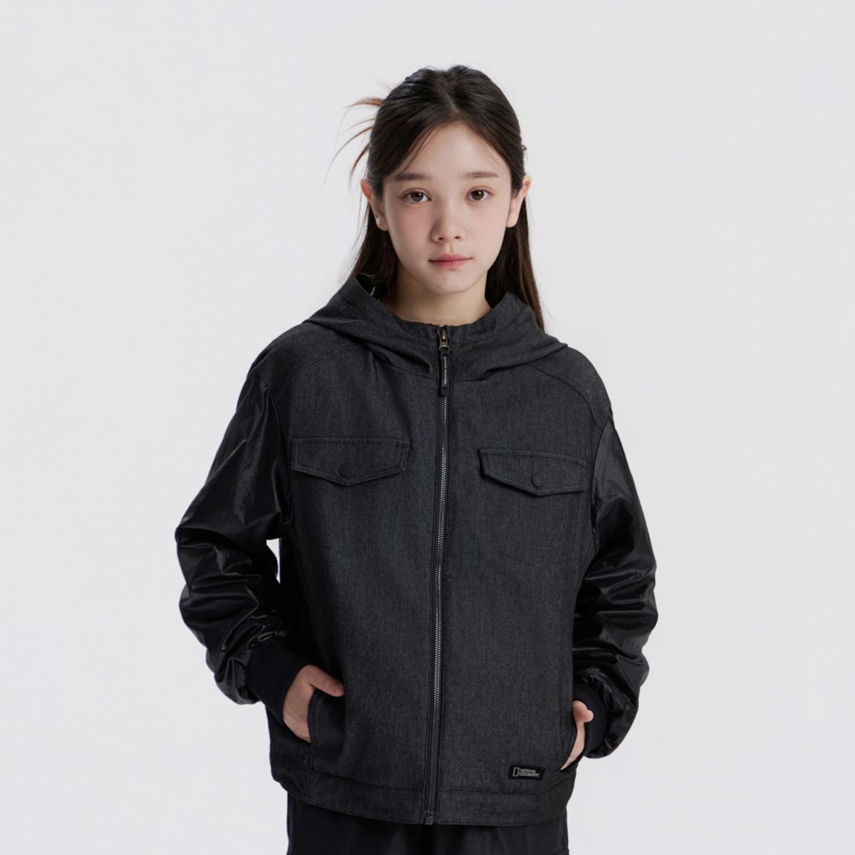 내셔널지오그래픽 키즈(NATIONAL GEOGRAPHIC KIDS) K253GJP210 여아 어드벤처 세미크롭 바람막이 CARBON BLACK