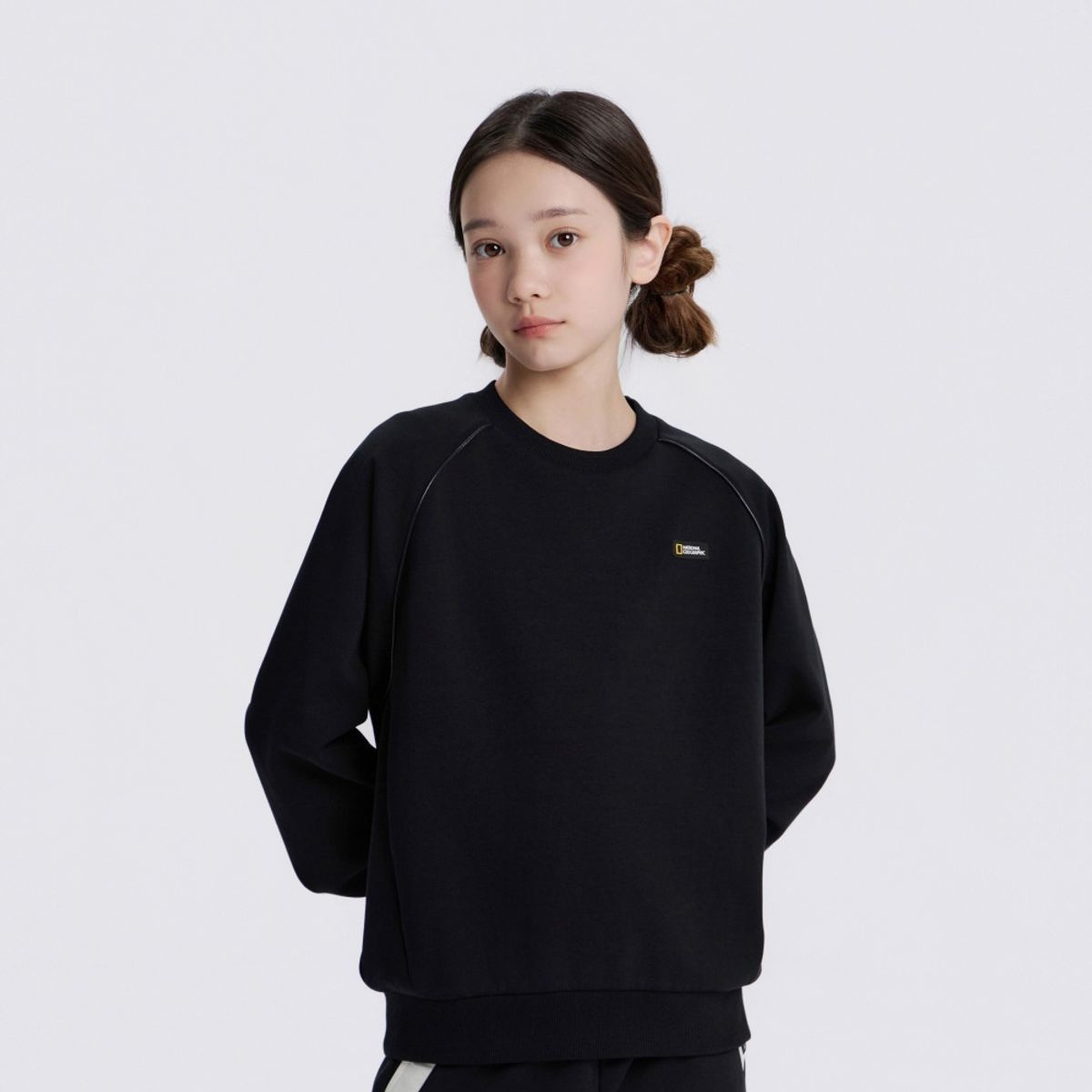 내셔널지오그래픽 키즈(NATIONAL GEOGRAPHIC KIDS) K253GSW010 여아 맨투맨 CARBON BLACK