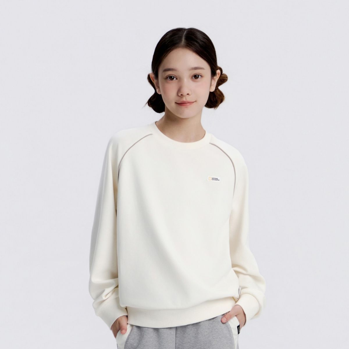 내셔널지오그래픽 키즈(NATIONAL GEOGRAPHIC KIDS) K253GSW010 여아 맨투맨 IVORY