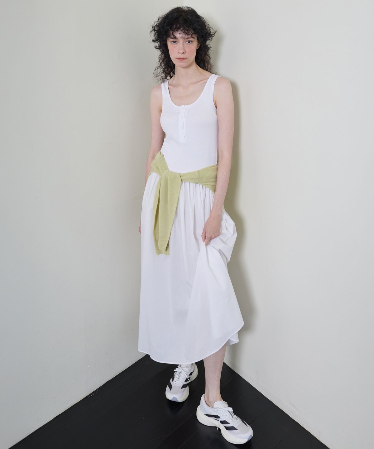 누베르(NUVERE) Base Onepiece White