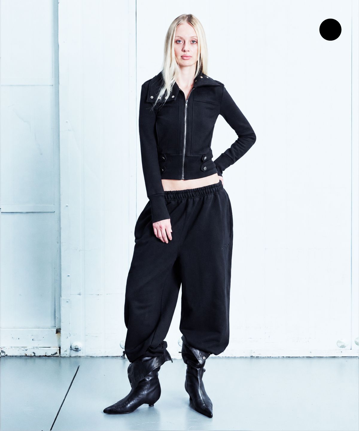 오도어(ODOR) Molly wide jogger in basic - Black