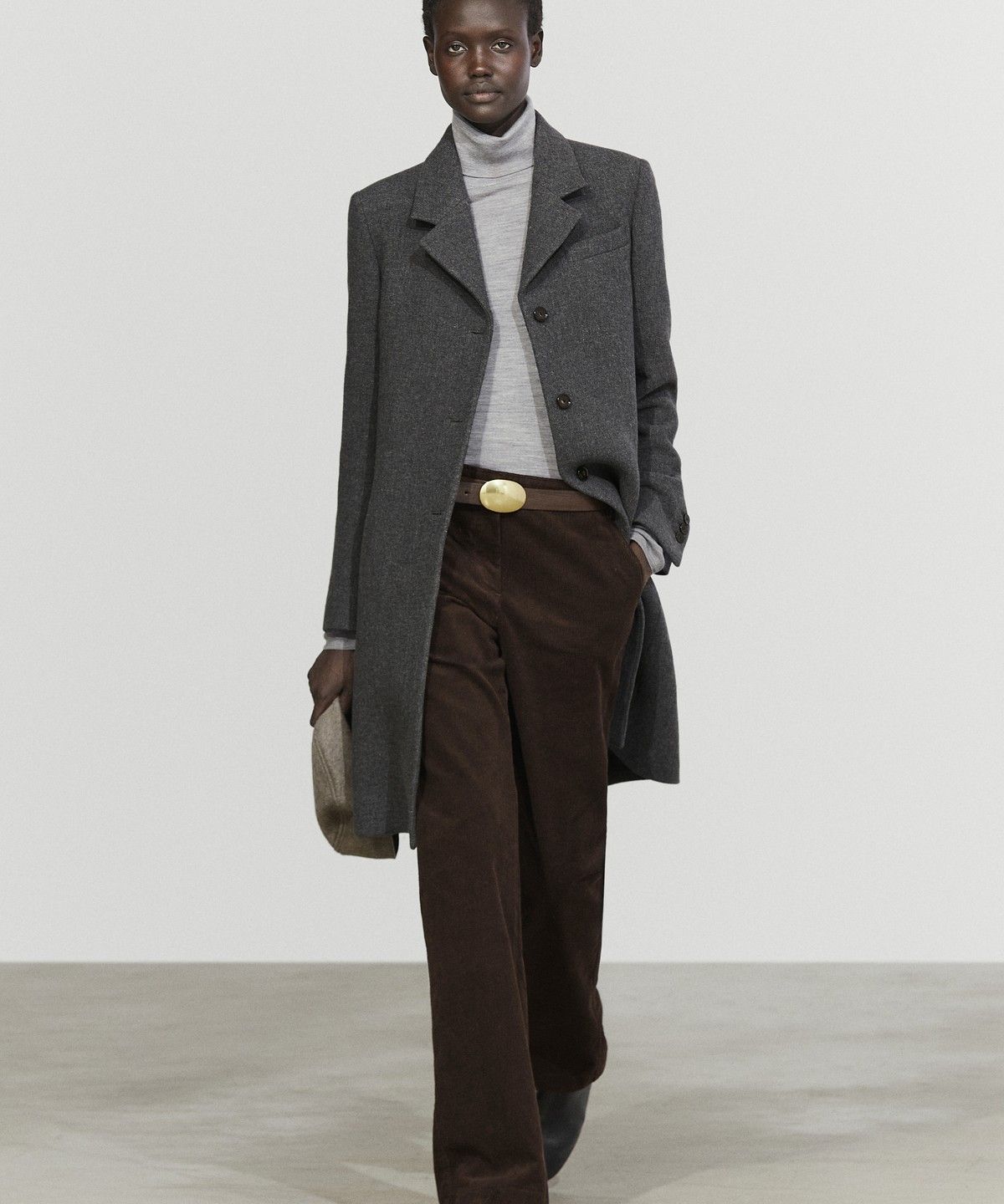 마시모두띠(MASSIMO DUTTI) 울 블렌드 부클레 디테일 코트