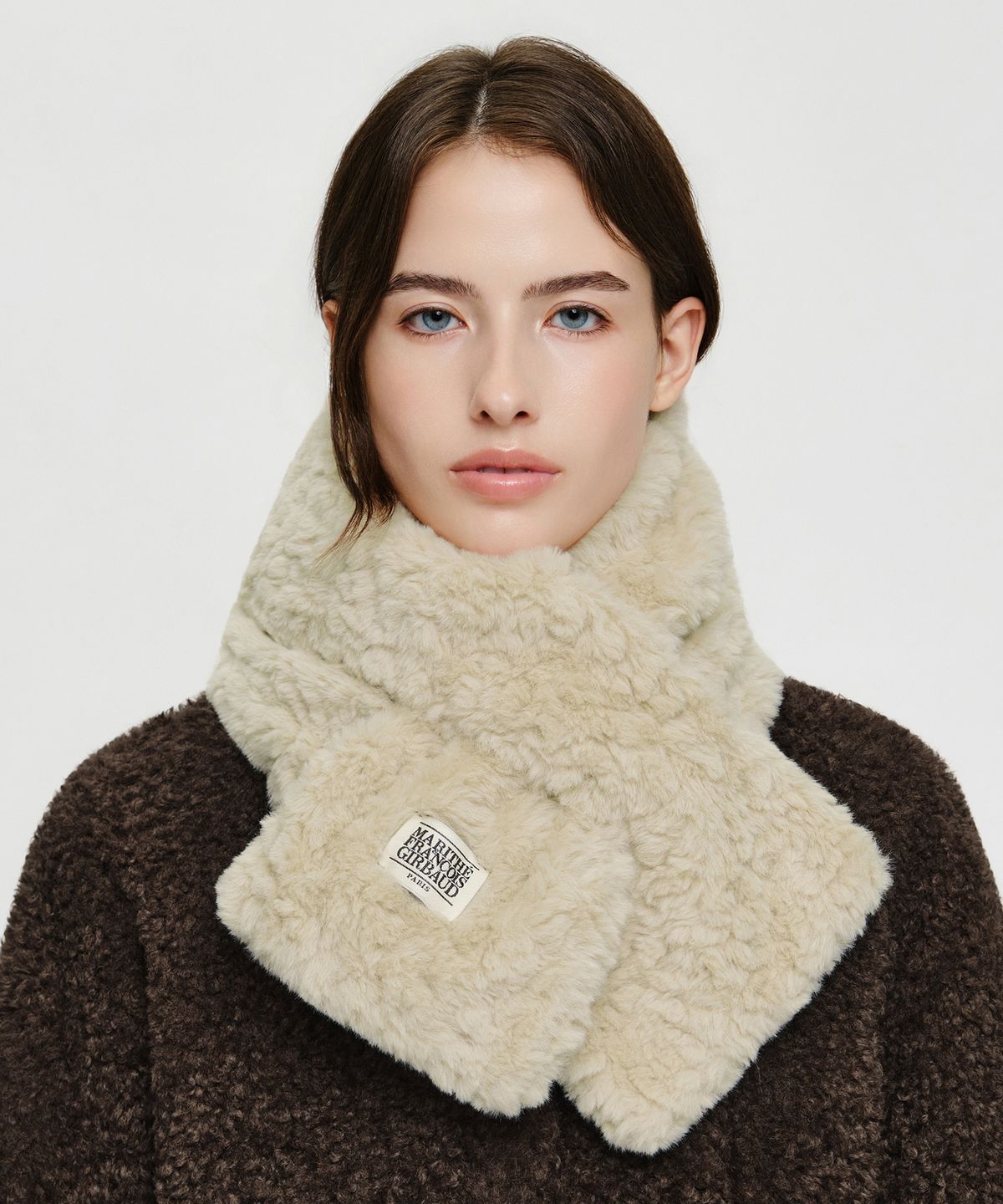 마리떼 프랑소와 저버(MARITHÉ + FRANҪOIS GIRBAUD) CLASSIC LOGO FUR MUFFLER beige