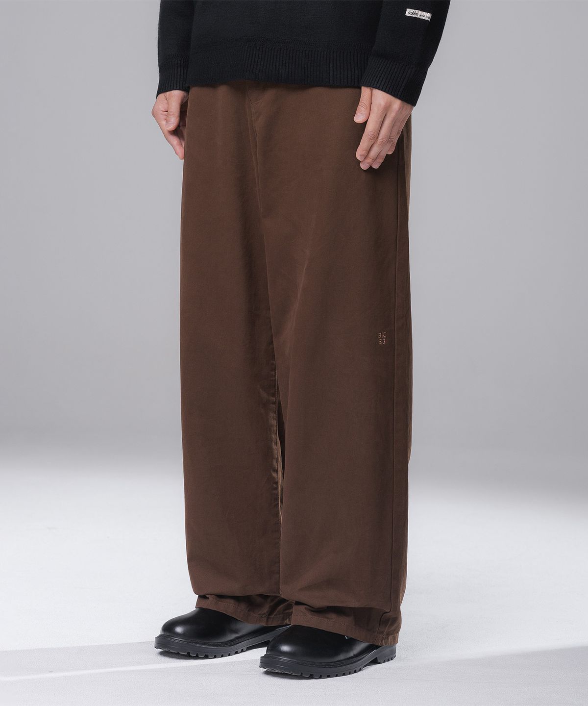 바켄(BAKKEN) [MEN] 세미 와이드 자수 코튼 팬츠 BK7819 (3COLOR)