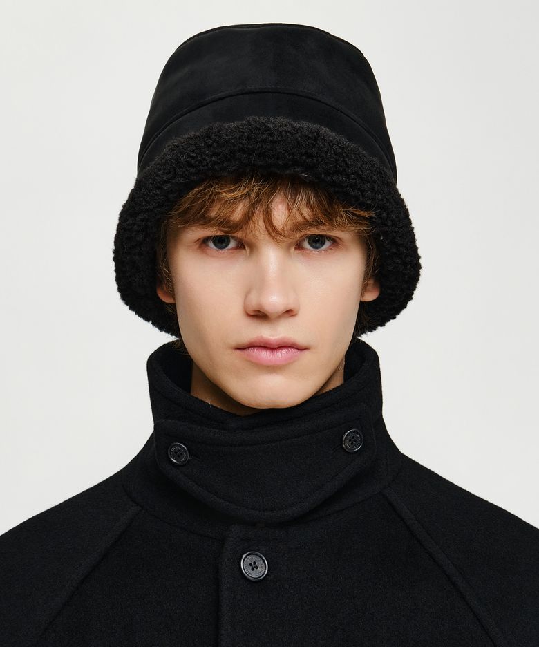 SMALL CLASSIC LOGO SUEDE BUCKET HAT black