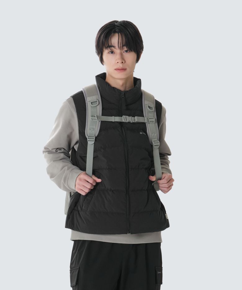 랜드 스탠드넥 경량 다운 베스트 (S26WMGDV64) Dark Charcoal