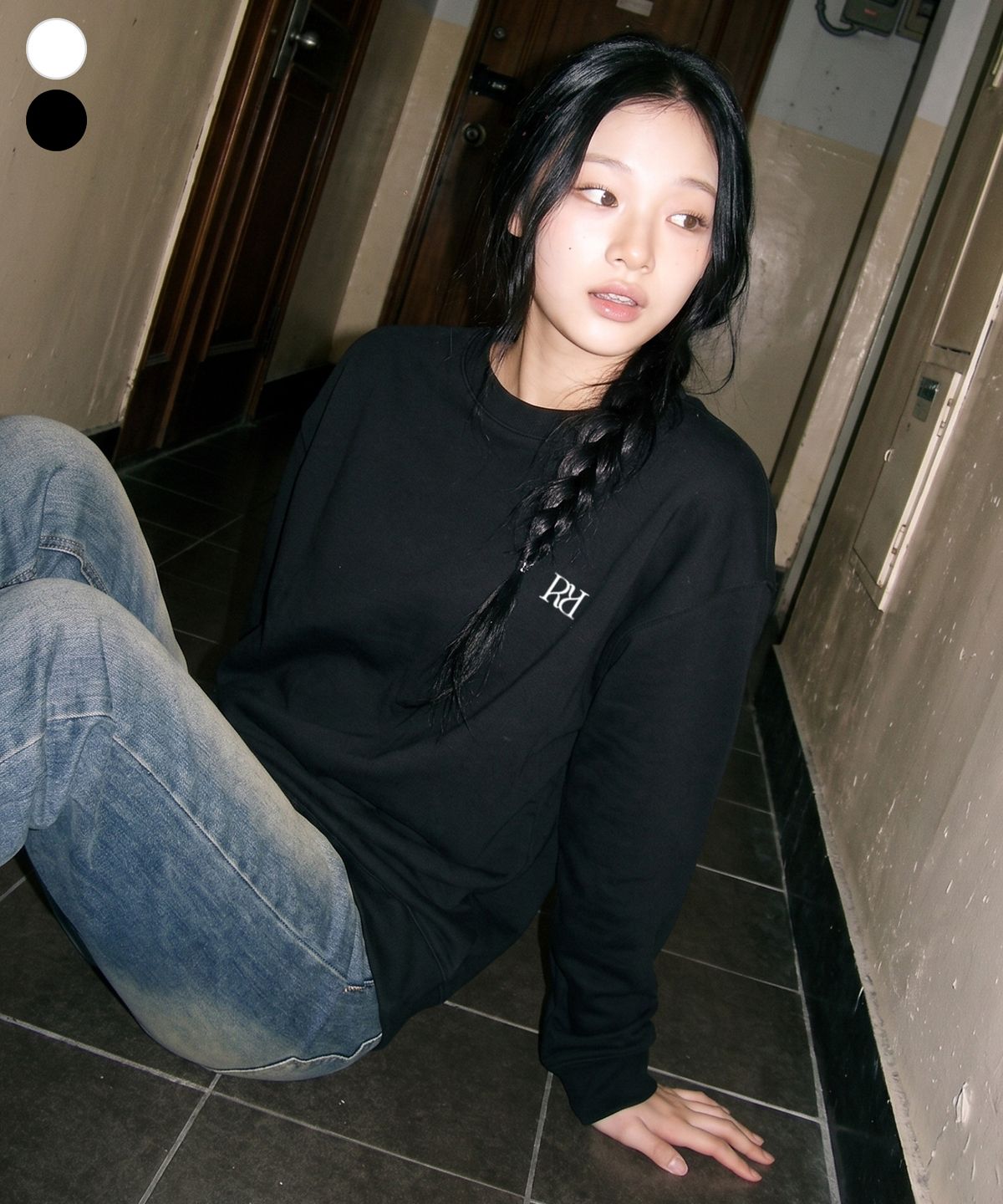 랜덤오프(RANDOMOFF) R:SIGNET SWEATSHIRT (2color) [RLZM_0011]