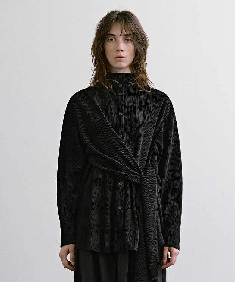Crinkled Velvet Wrap Blouse [ Black ]