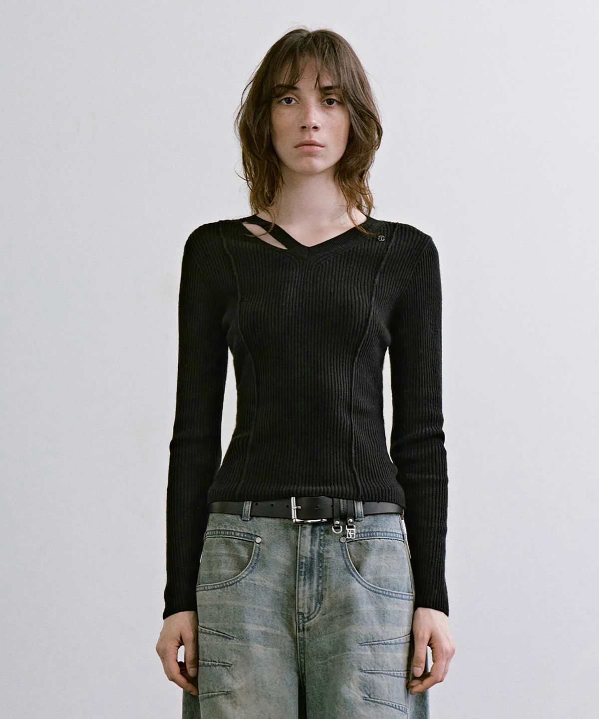 트리밍버드(TREEMINGBIRD) Back Slit Knit Pullover [ Black ]