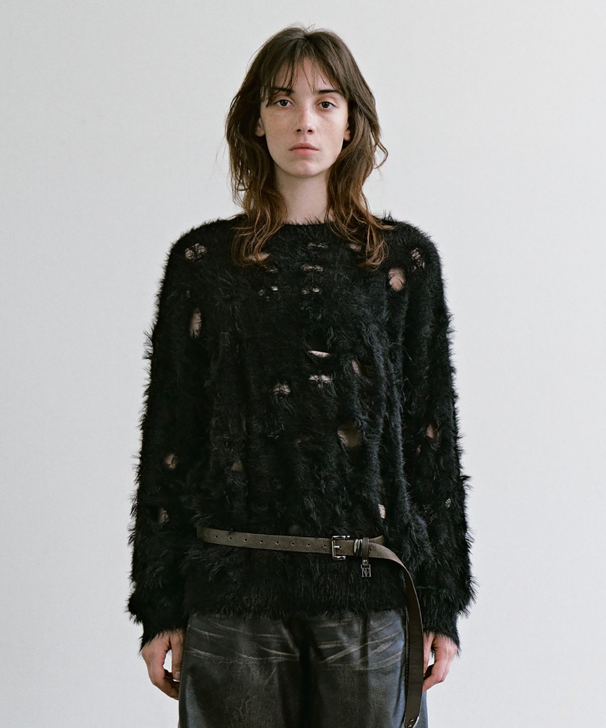 트리밍버드(TREEMINGBIRD) Shaggy distressed Hole Knit [ Black ]