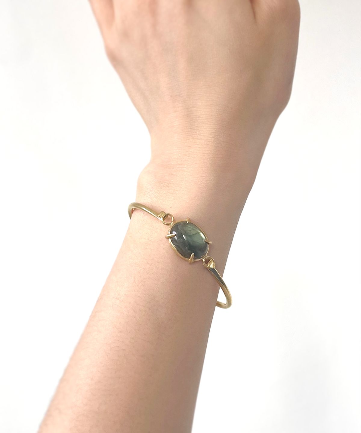 너울(NEOUL) Grandma Bracelet - Gray Moonstone