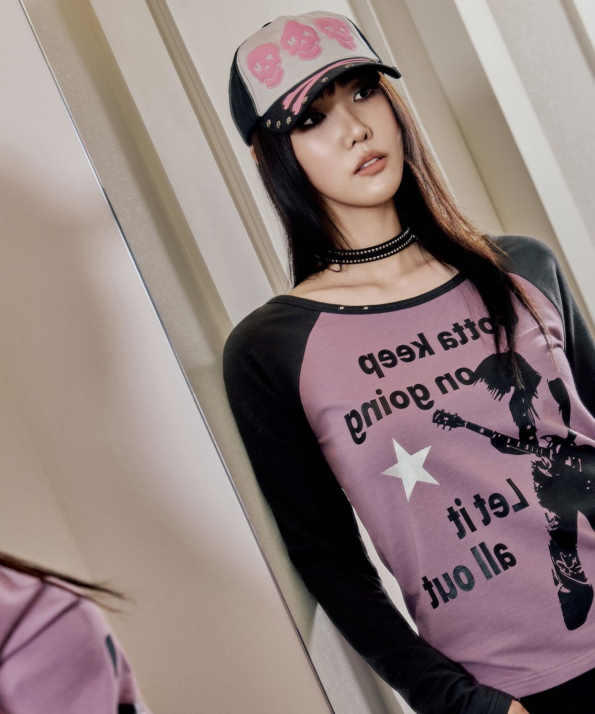 셋업이엑스이(SETUP-EXE) SUEE X MEMI SILHOUETTE RAGLAN TOP / PURPLE