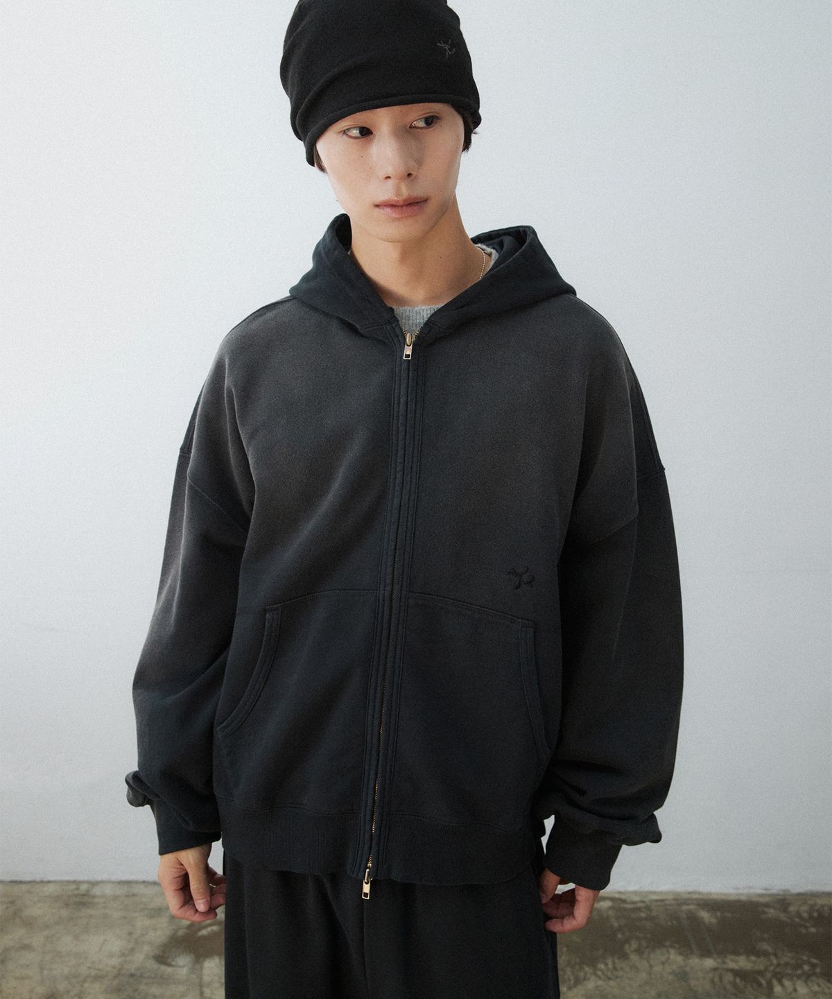 더블유엠씨(WMC) 워시드 후디드 집업_CHARCOAL GREY