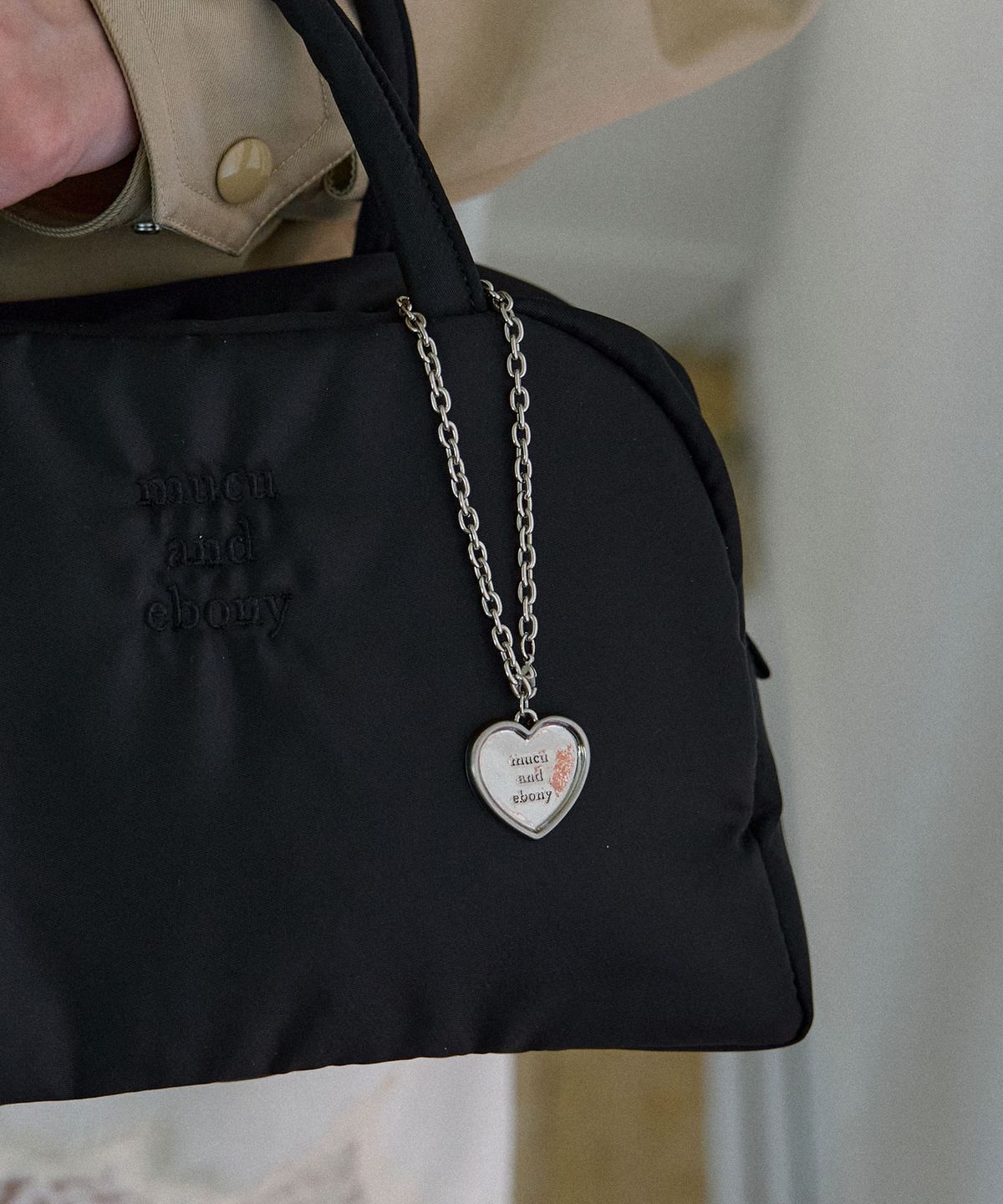 무쿠앤에보니(MUCU AND EBONY) m.a.e Logo Heart Keyring _ Nickel Matte