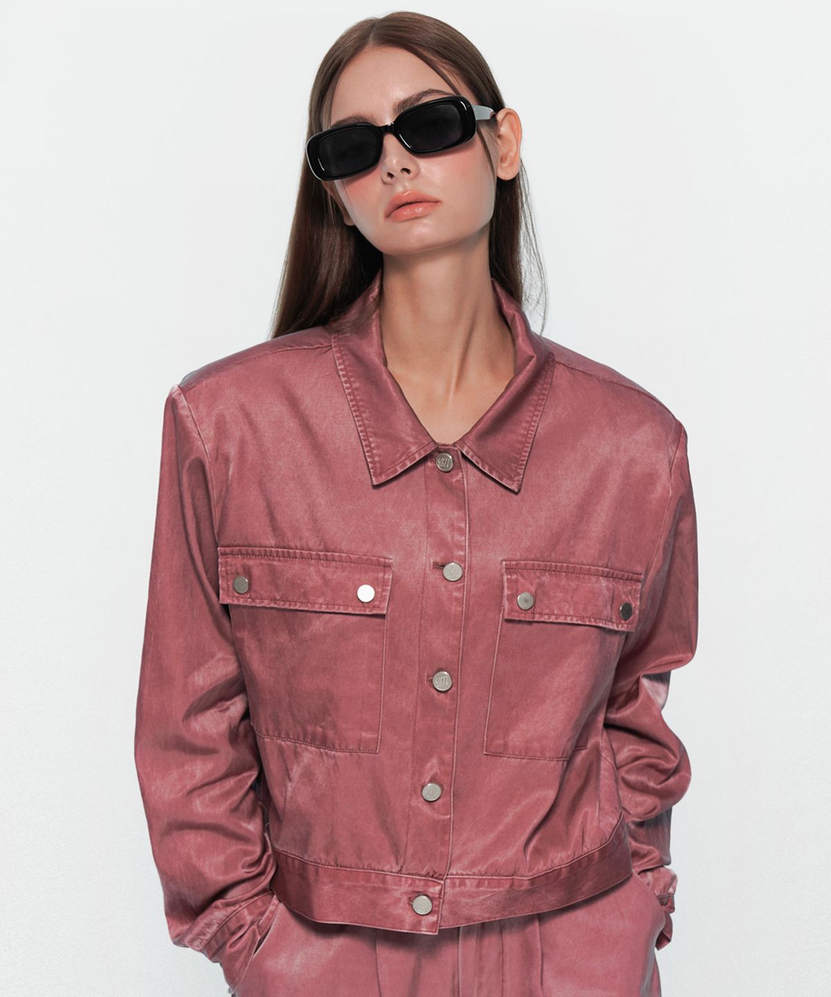 유움(UUM) GLOSS BIO CROP JACKET PINK