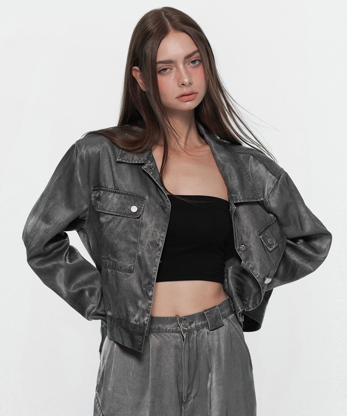 유움(UUM) GLOSS BIO CROP JACKET GRAY
