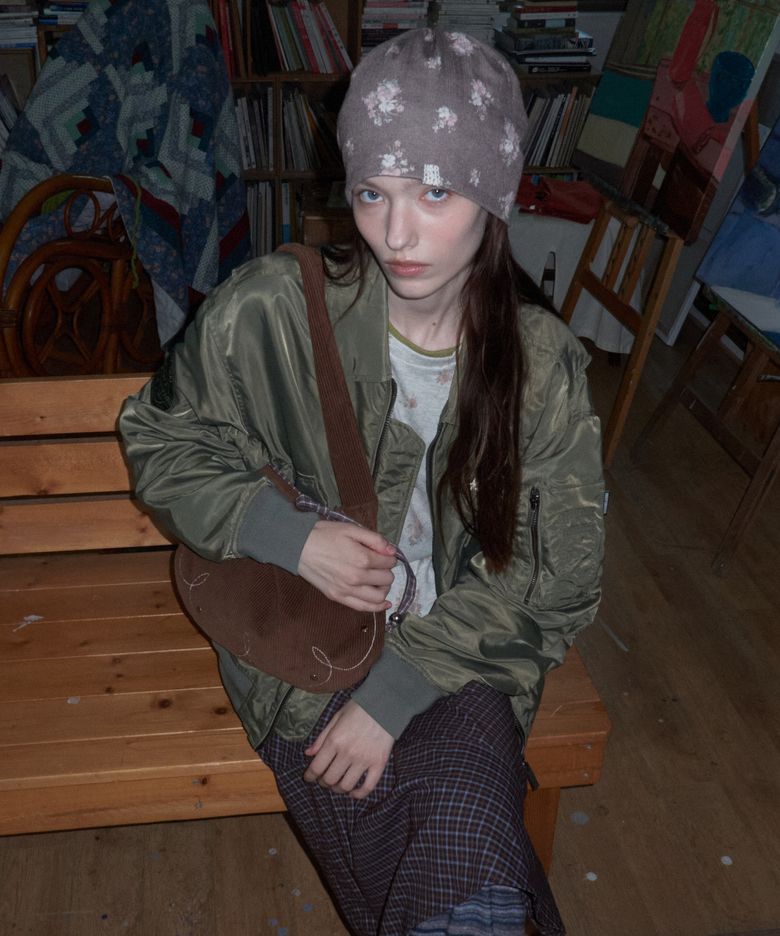 String loose beanie_Floral brown