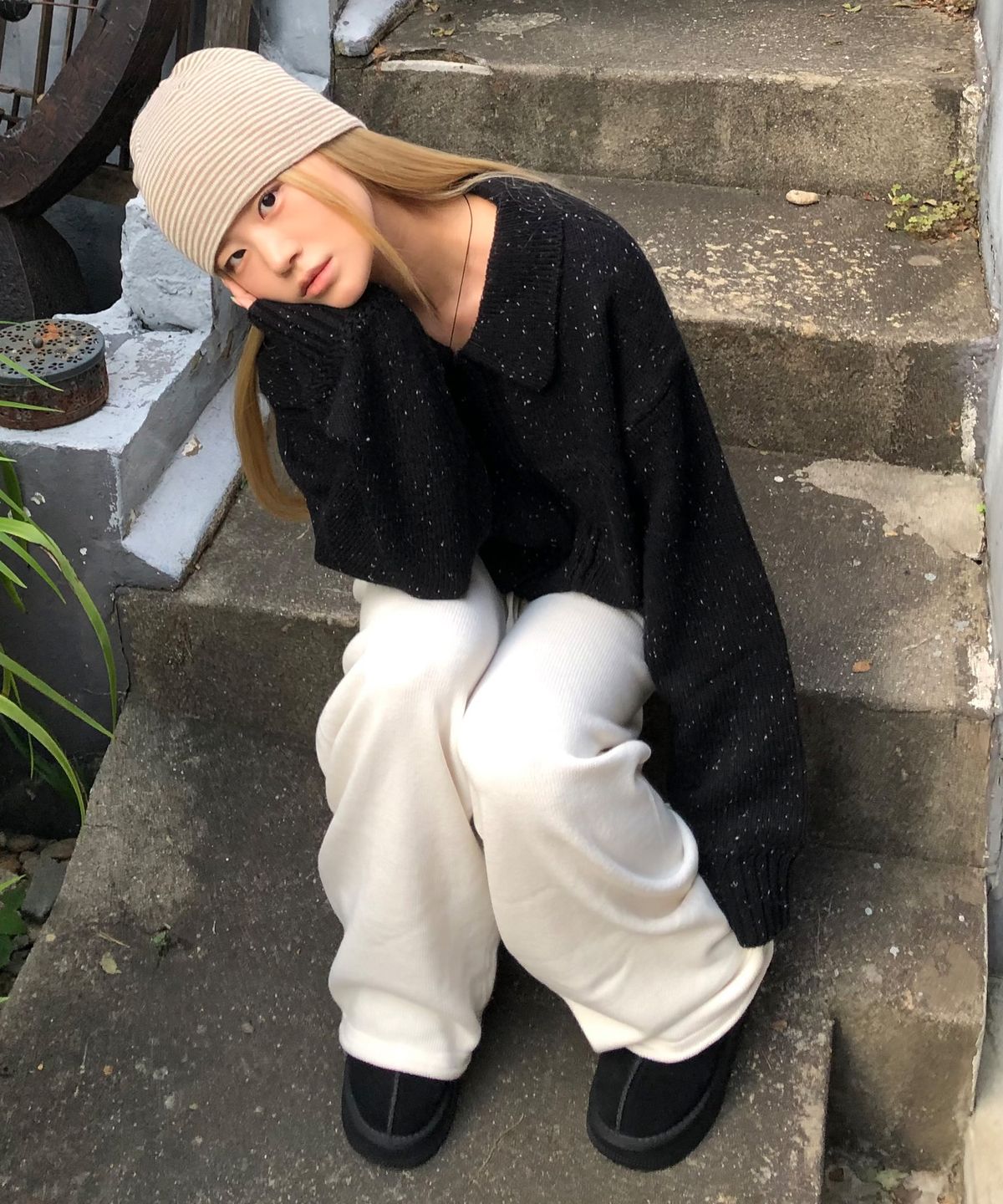 엘무드 우먼(LMOOD WOMEN) PRETTANEV Yarn Cardigan Jacket Black