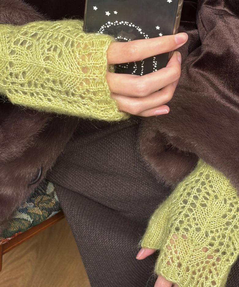 SERENE Wool Mohair Hand Warmer Olive