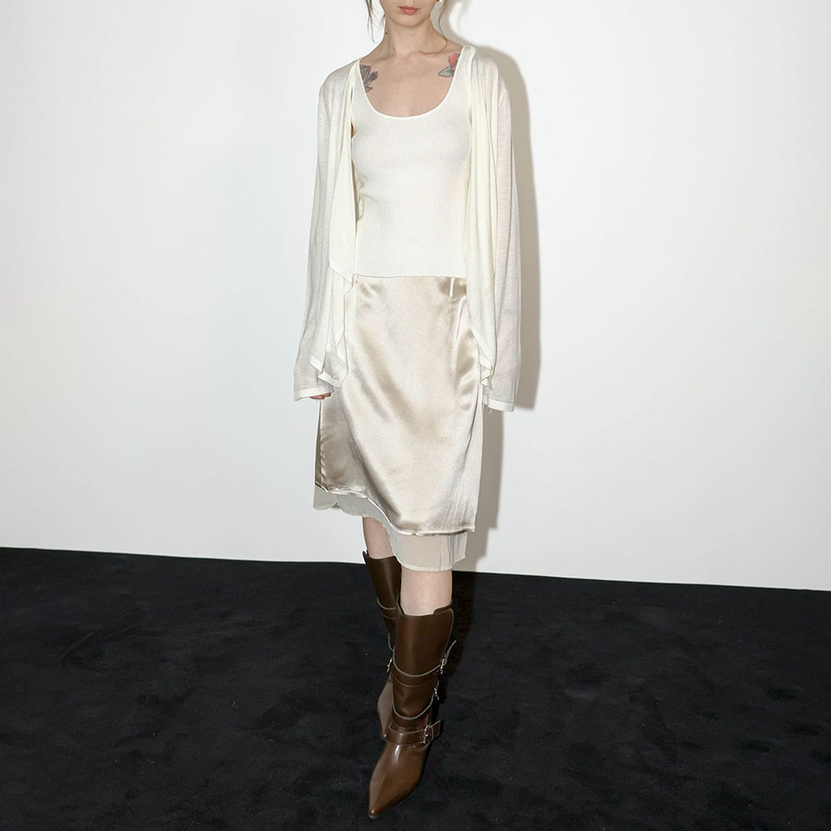 웬스데이딜라잇(WEDNESDAY DELIGHT) WD_Layered satin skirt_2color