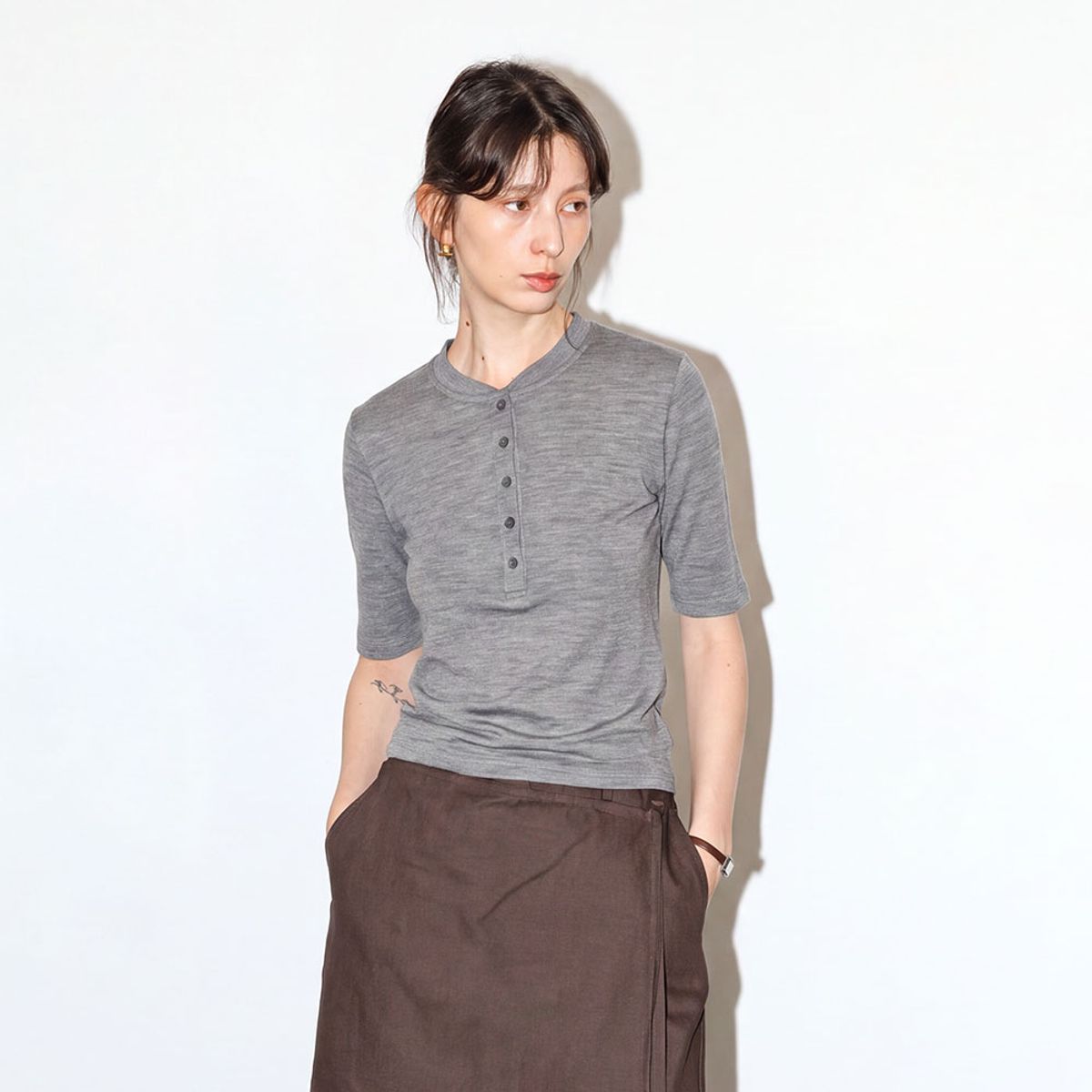 웬스데이딜라잇(WEDNESDAY DELIGHT) WD_Clean fit button top_2color