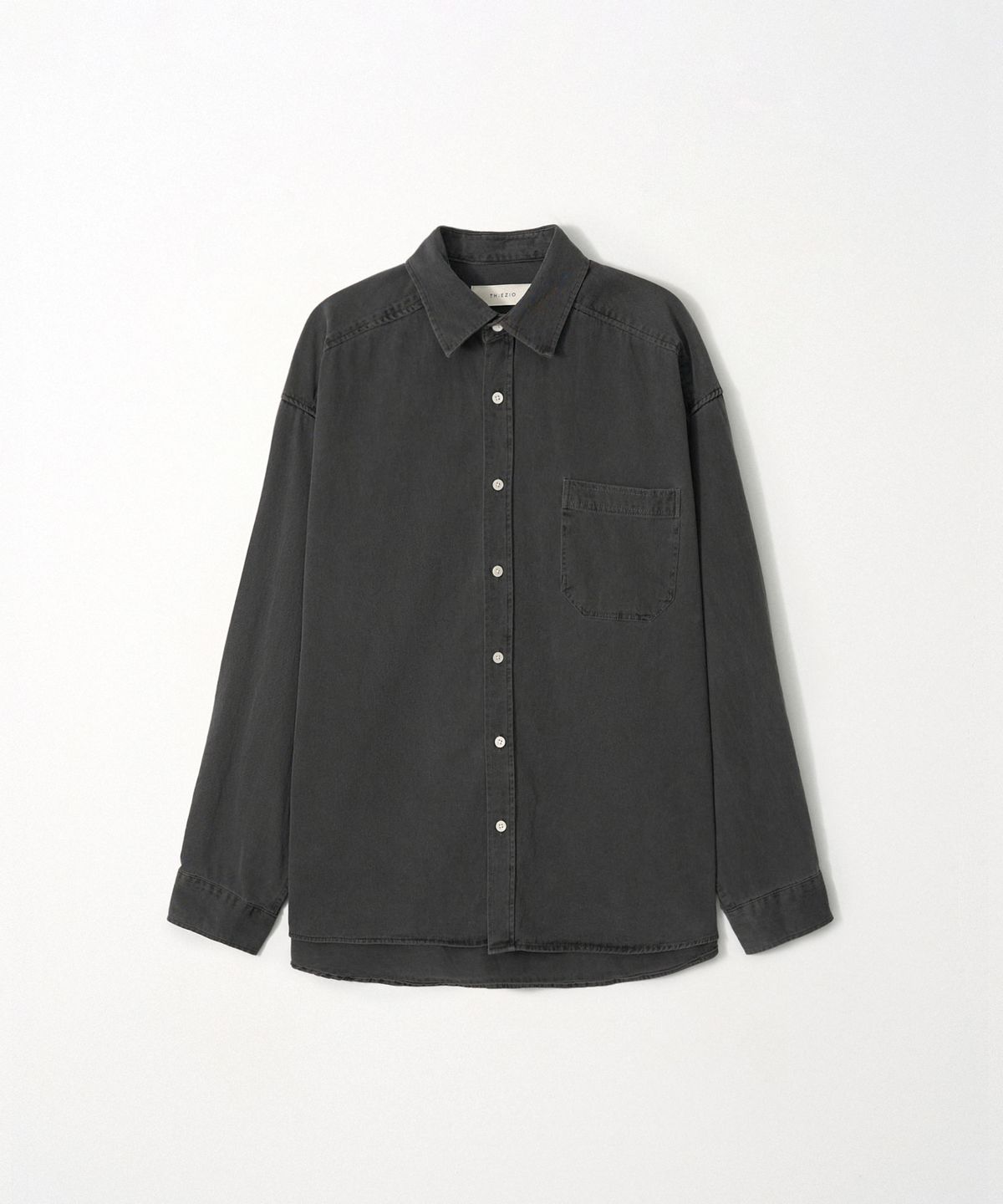 이지오(EZIO) Essential Pigment Shirts_Charcoal