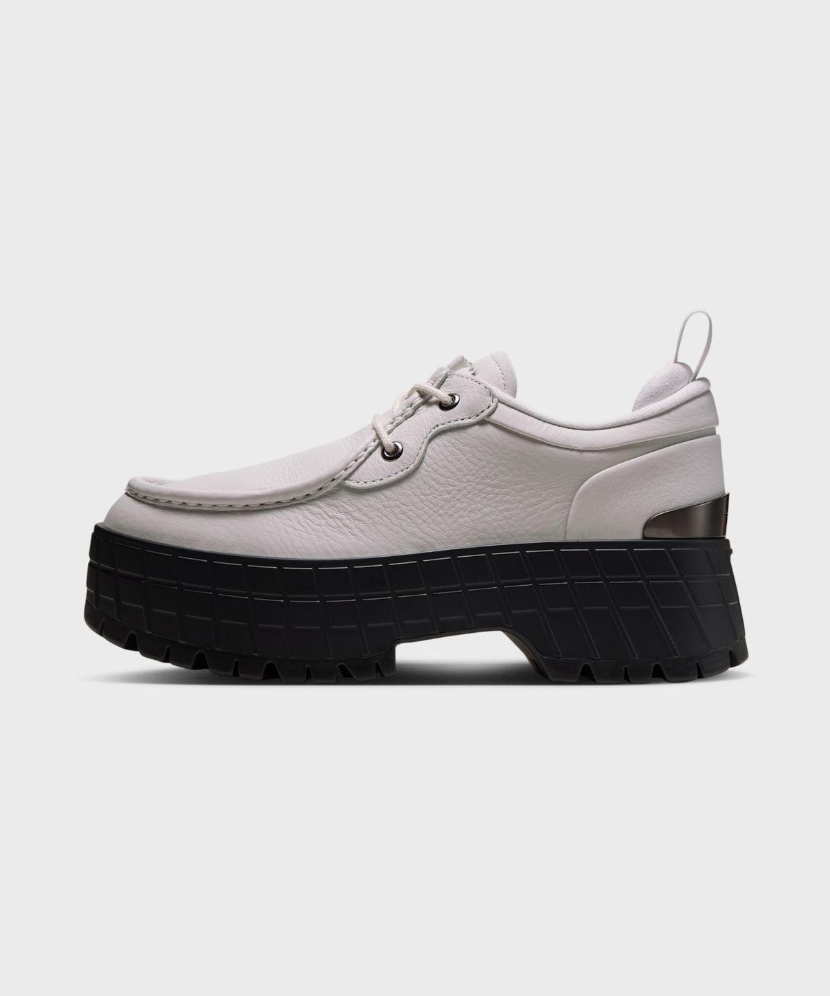 나이키(NIKE) 에어 조던 1 브루클린 로우 W - 스완:메탈릭 실버:블랙 / IQ4927-100