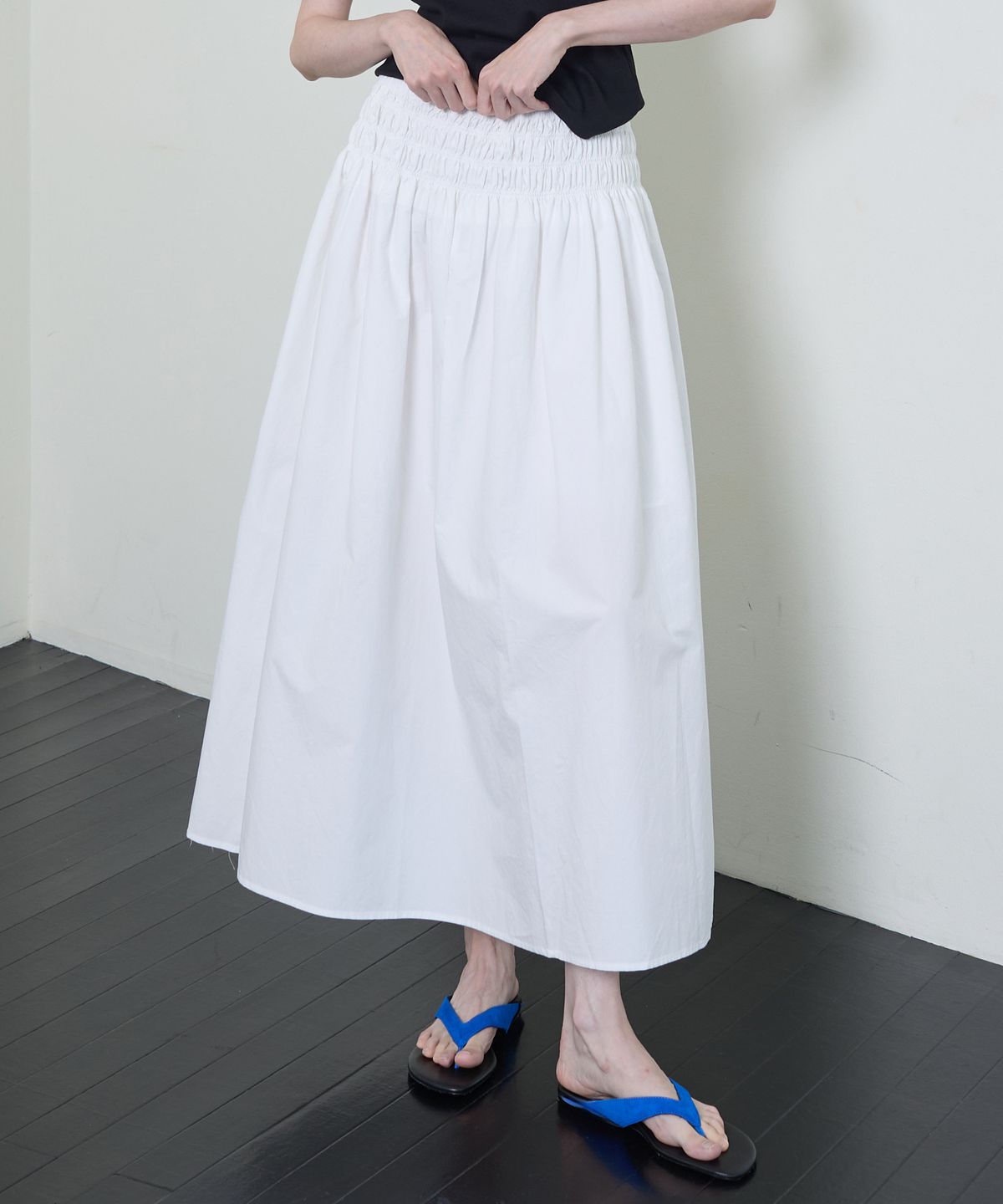누베르(NUVERE) Smocking  Maxi Skirt White