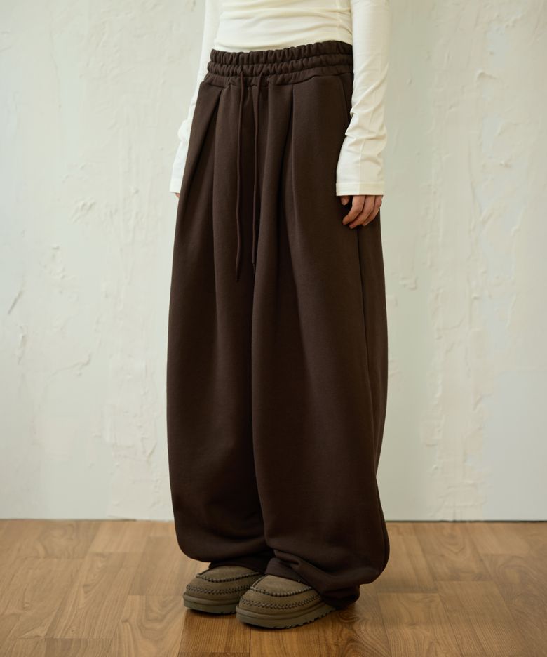 원턱 와이드 스웨트 벌룬 팬츠 [Brown]