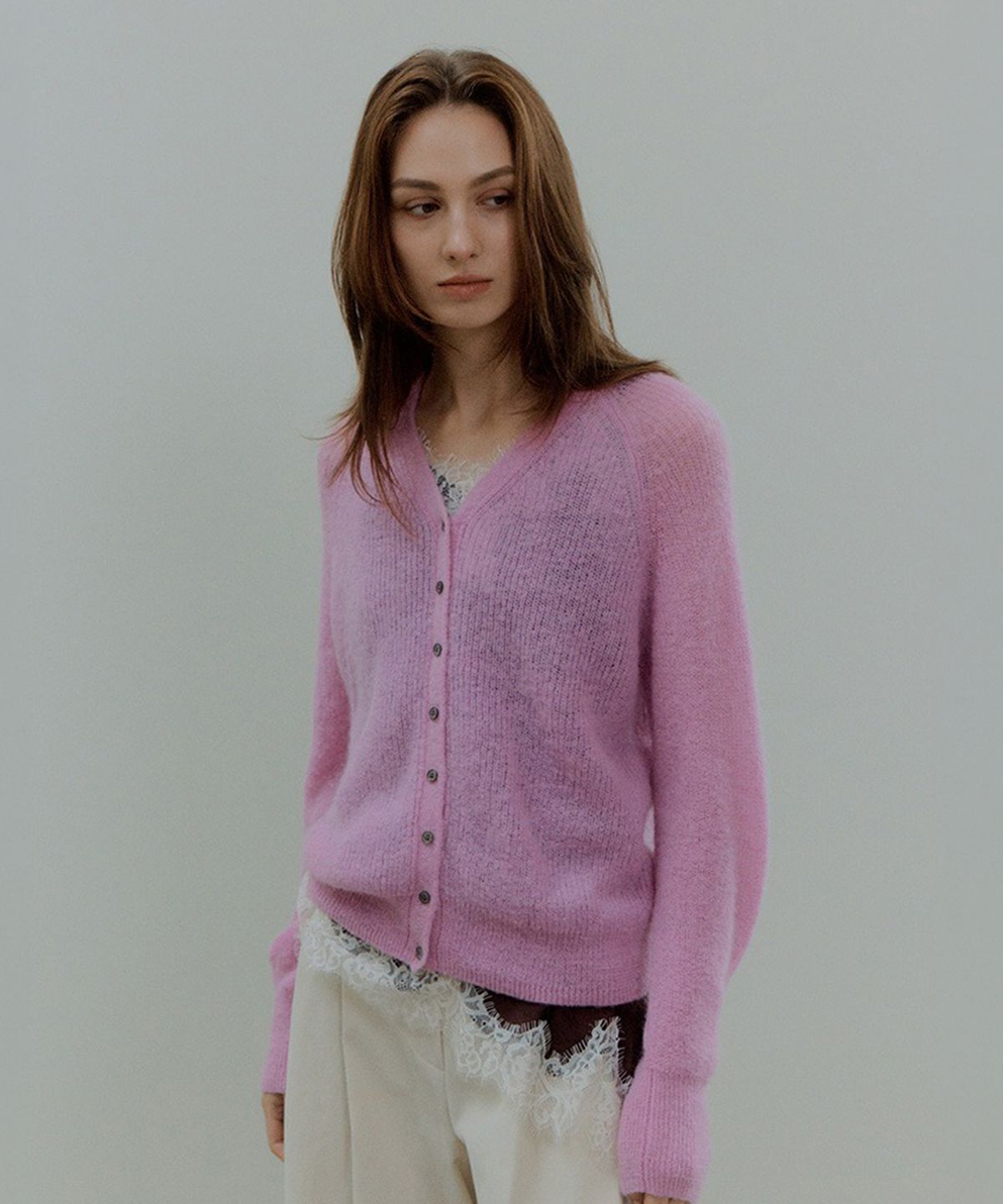 바니스뉴욕(BARNEYS NEWYORK) 26FW 칼라 쉬어 가디건 라즈베리