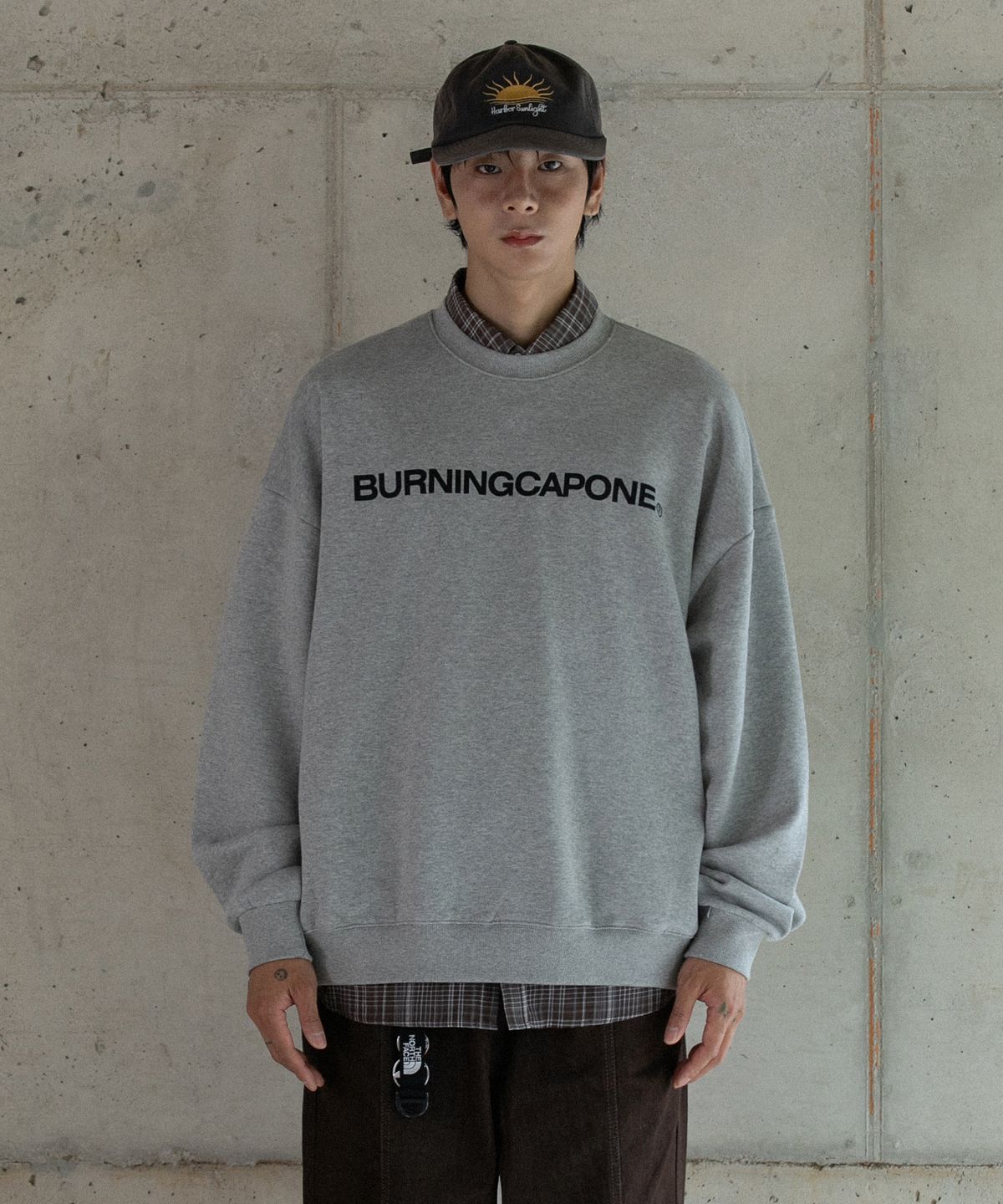 버닝카포네(BURNING CAPONE) BC 어센틱 네이밍 맨투맨 (GRAY)