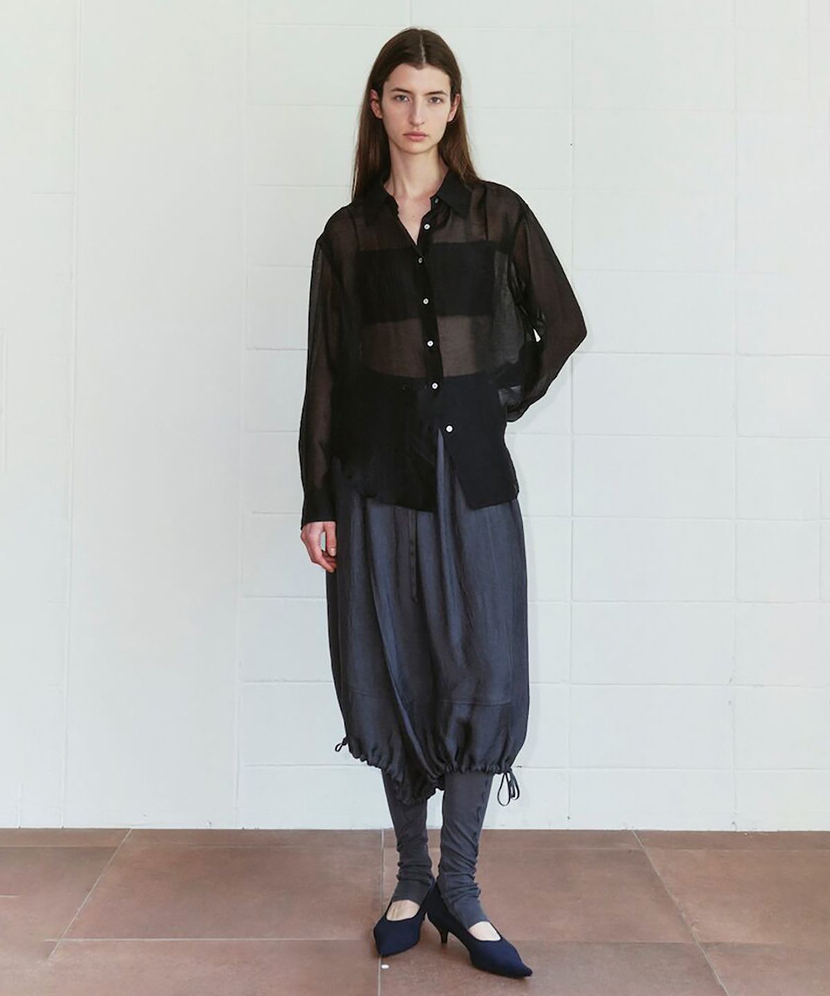 앙개(ANGGAE) Sheer Shirt  Black