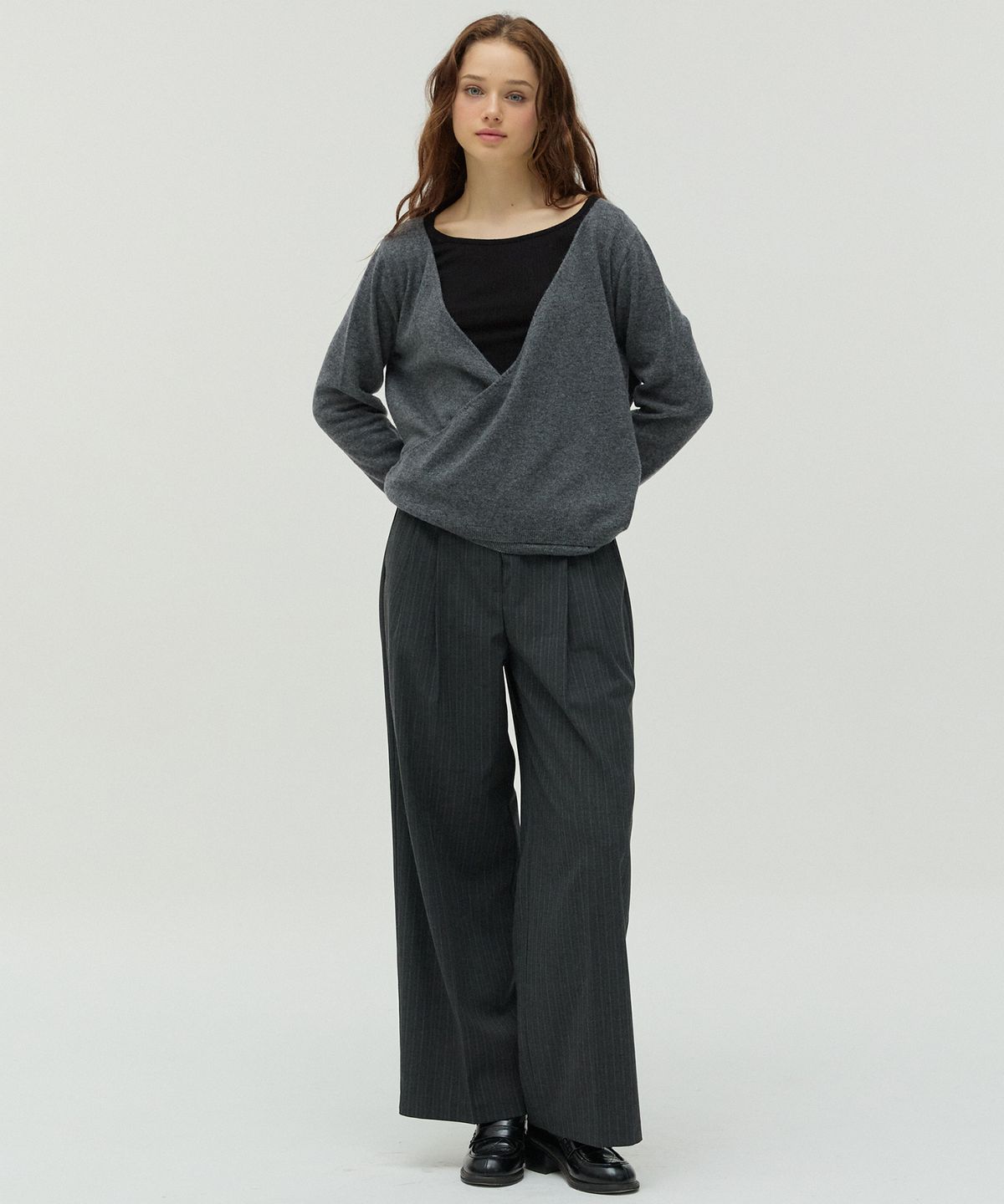뉴루키(NEW LOOKY) Modern Two-Tuck Pants _Charcoal grey