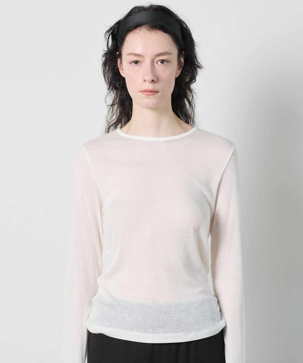 누베르(NUVERE) Base Long Sleeve Tee Ivory