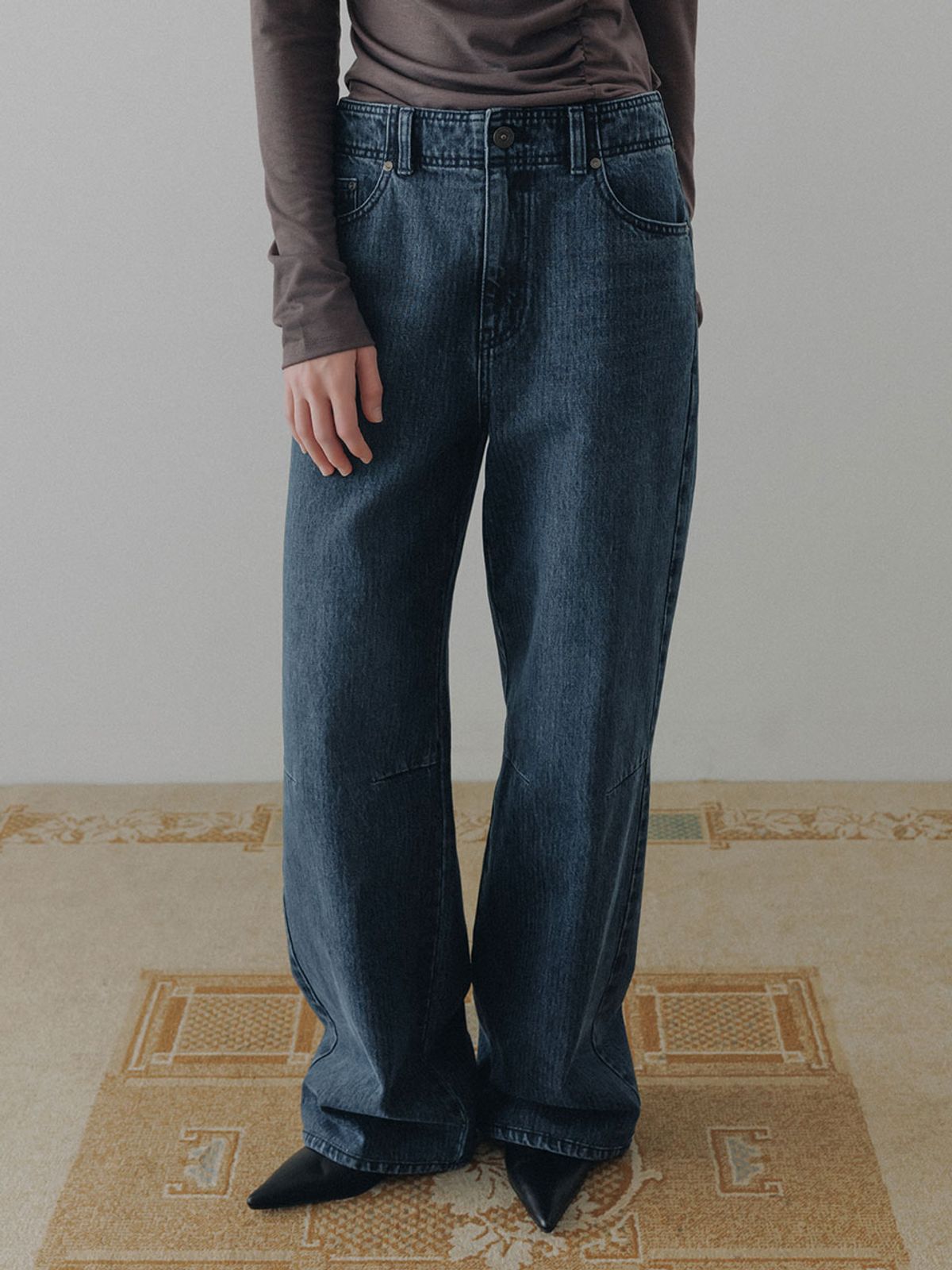 루에브르(LOEUVRE) Loose-fit Curved Jeans SJ6AL896_2color