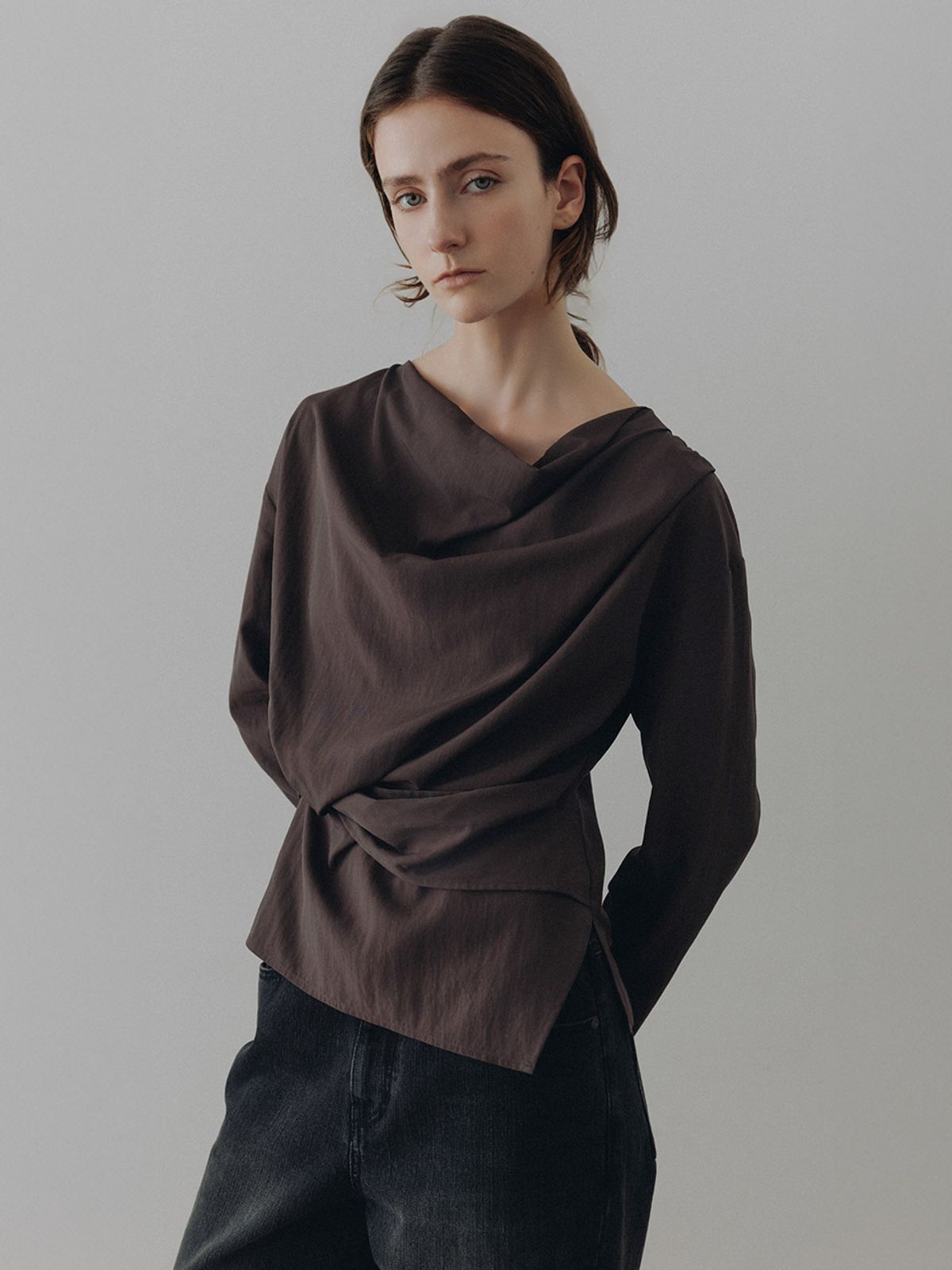 루에브르(LOEUVRE) Asymmetric Draped Blouse SW6AB881_2color