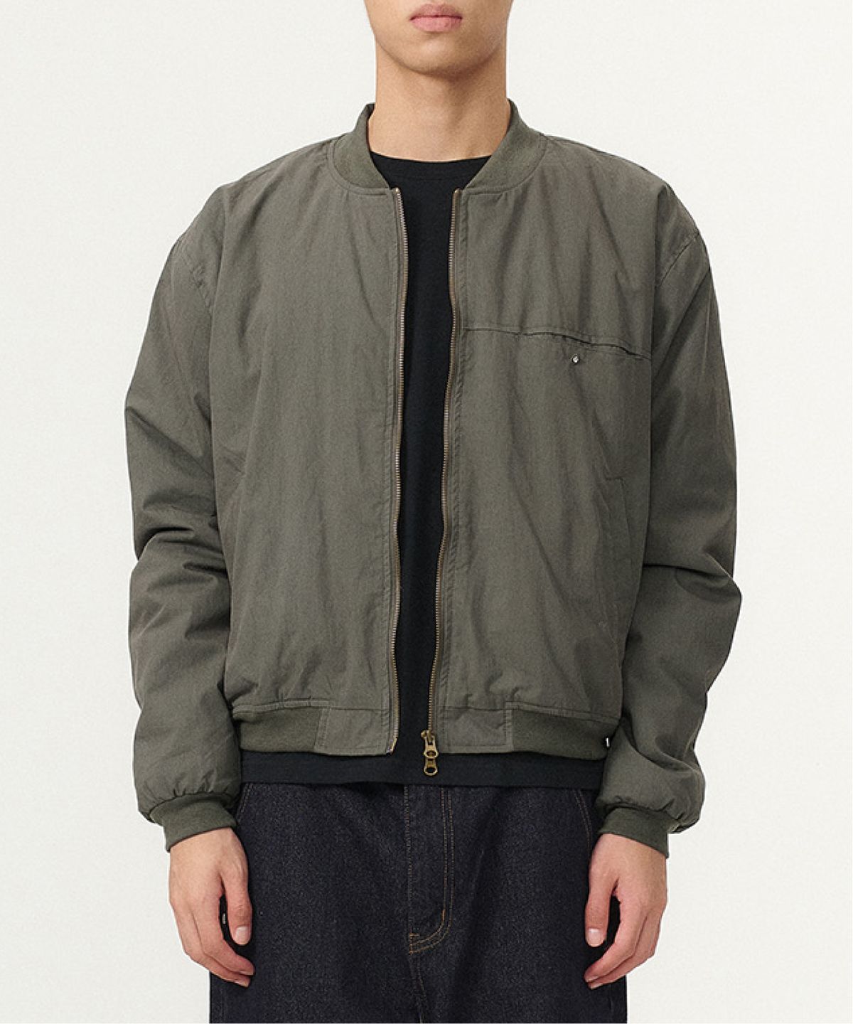 카네이테이(KANEITEI) [현킴 X KNT] MINIMAL PADDED BOMBER (SMOKY OLIVE)