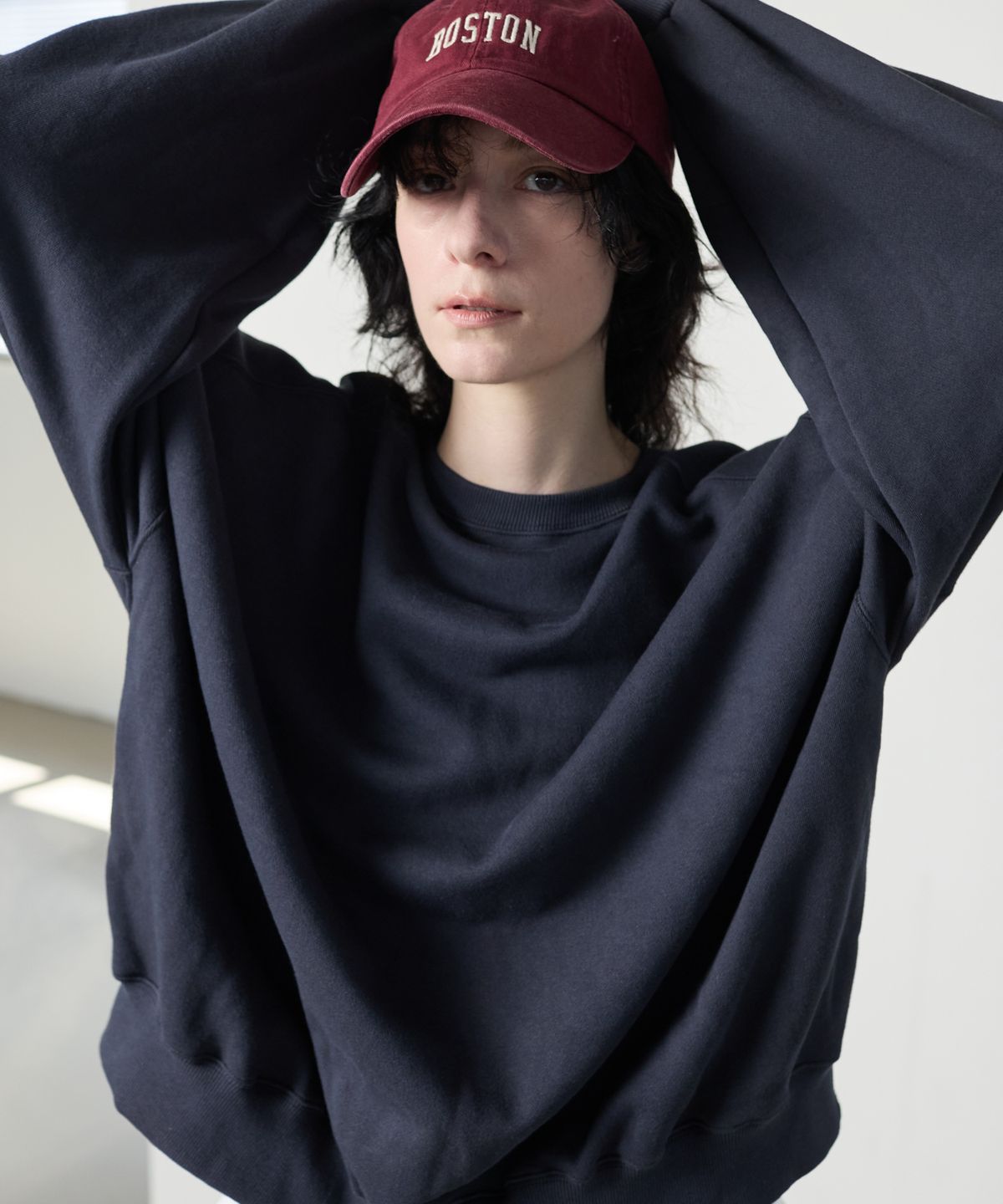 누베르(NUVERE) Dover Oversized Sweat Blue charcoal