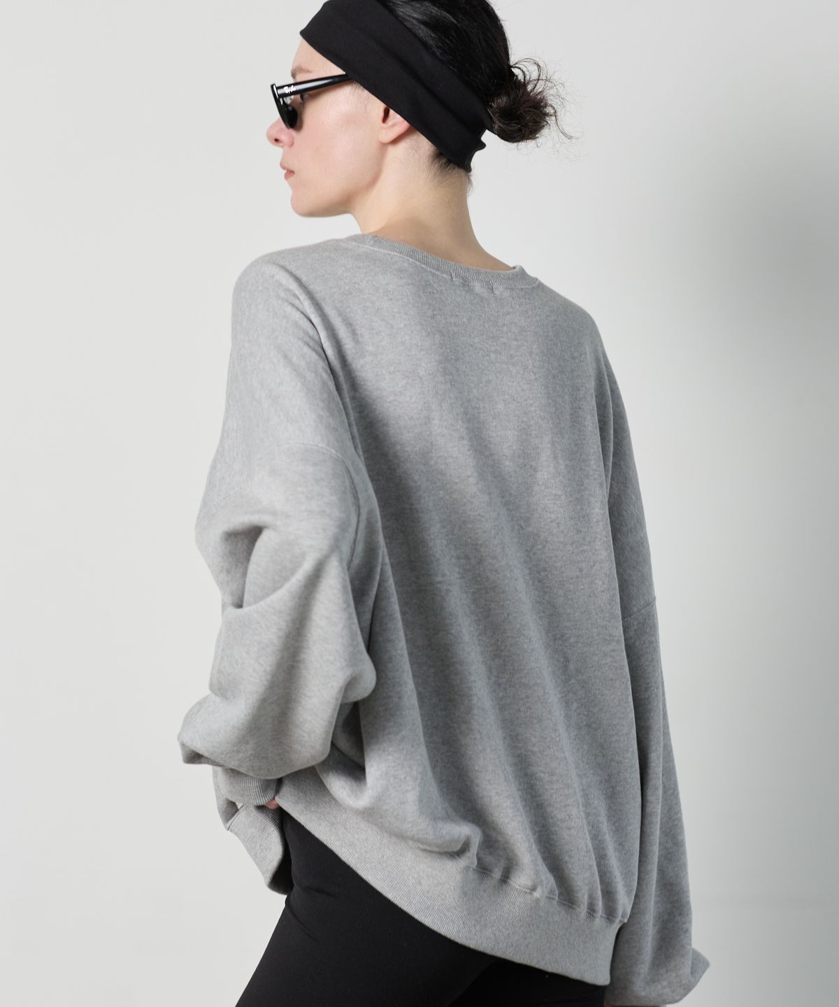 누베르(NUVERE) Dover Oversized Sweat Gray