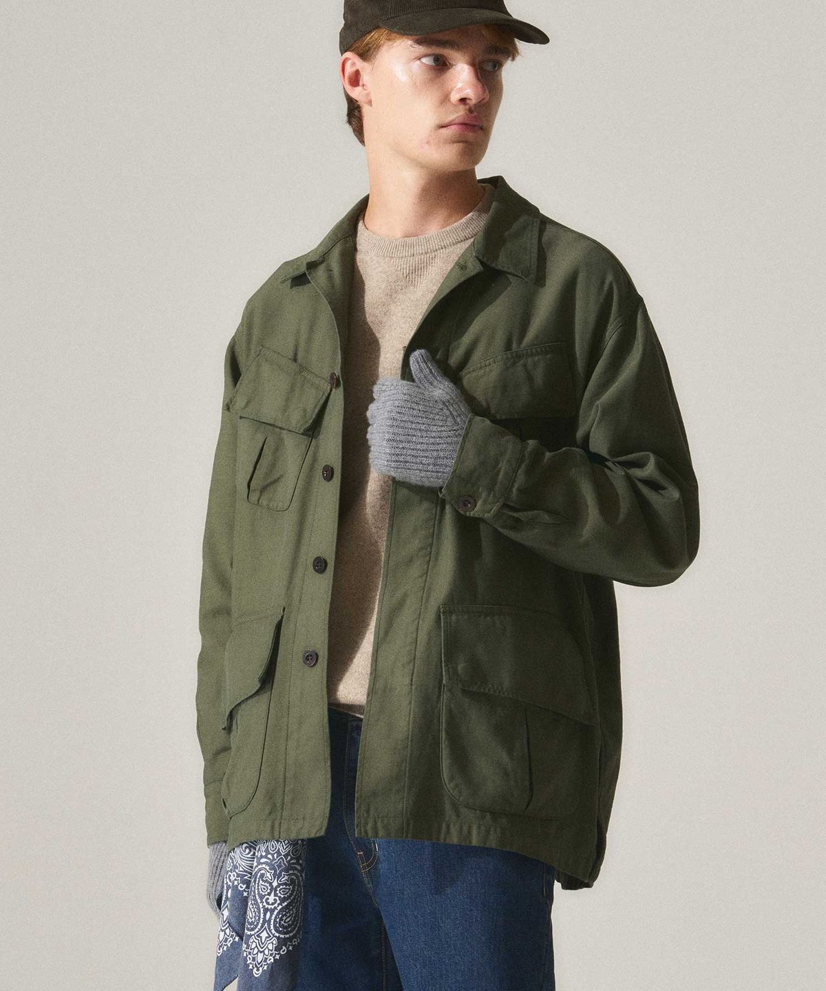 라이즈앤빌로우(RISE&BELOW) BACK SATEEN 정글 퍼티그 재킷 OLIVE