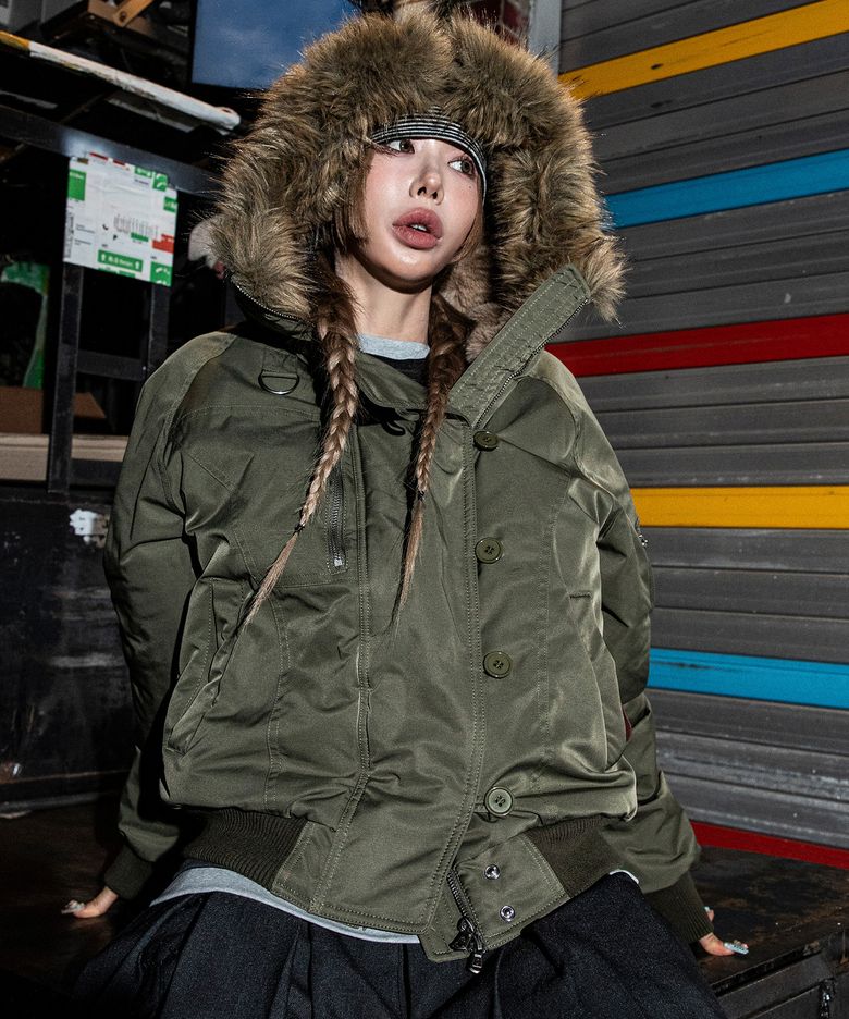 XF017 오블리크 N2B 퍼 봄버 자켓 (KHAKI)