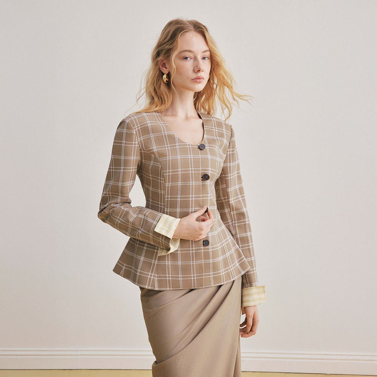 와이와이아이엠(YYIAM) YY_Elegant plaid blazer