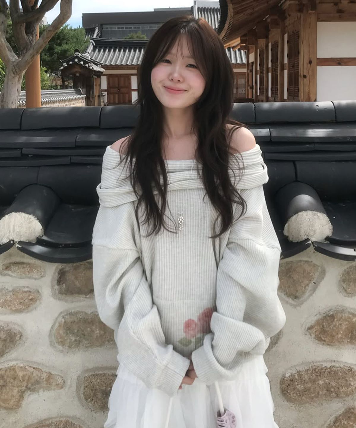 더포르타(THEPORTA) ROSE OFF-SHOULDER HOOD TOP, OATMEAL