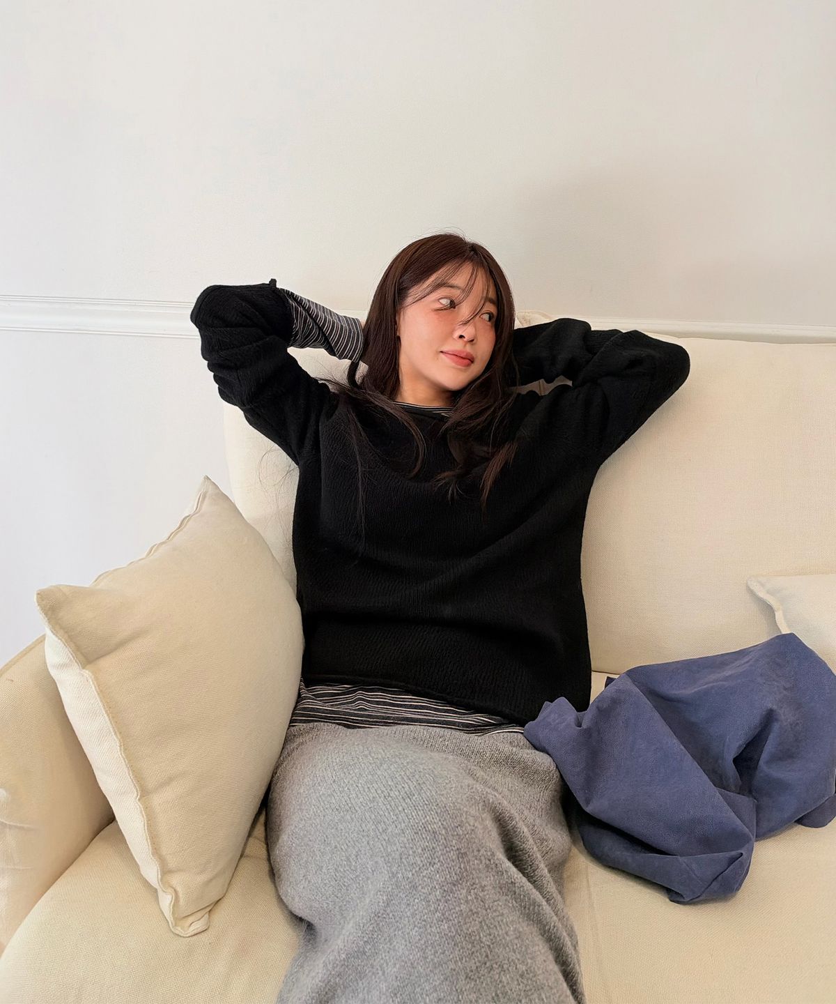 108파운드(108POUND) Lilly Raglan Knit_Black