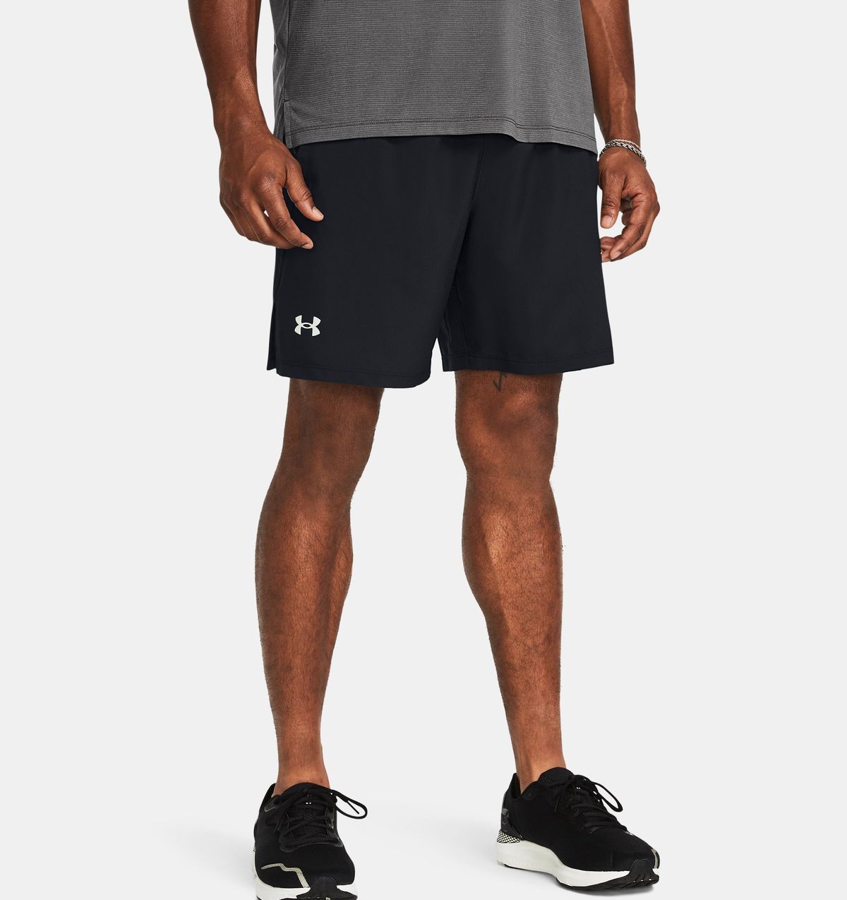 언더아머(UNDERARMOUR) 남성 UA 론치 7인치 쇼츠1382620-001