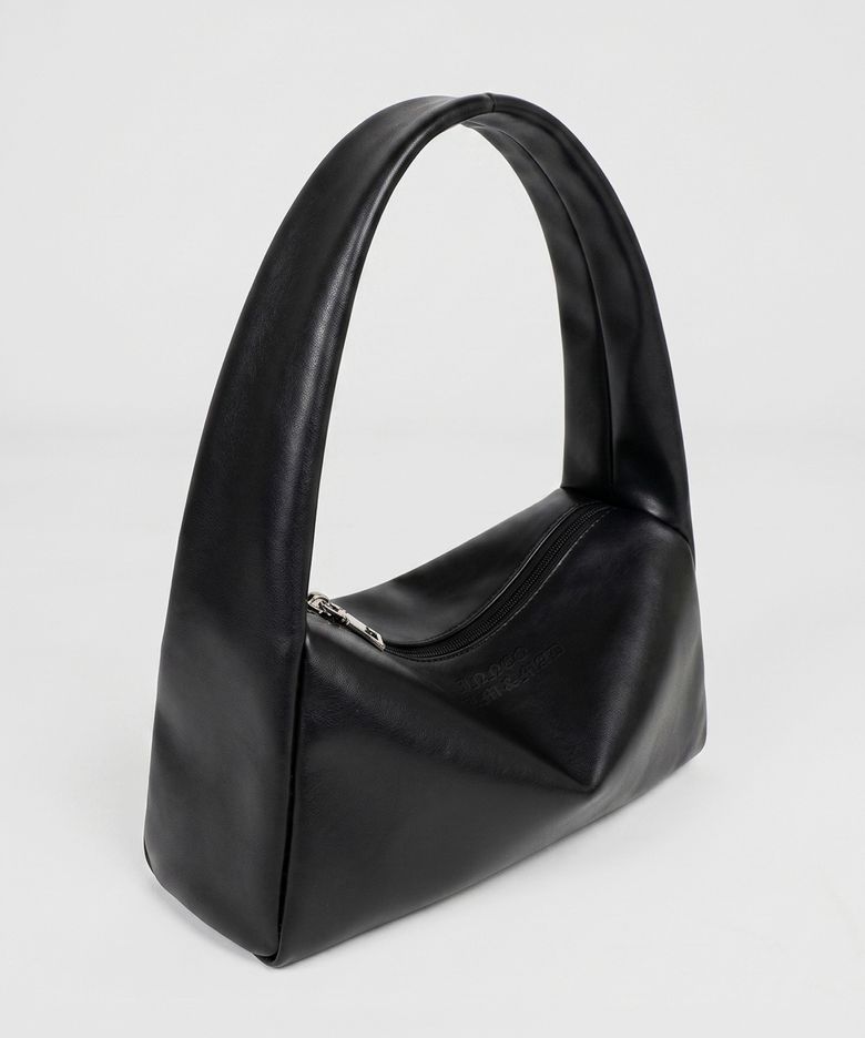 taeri tote_black_lettering