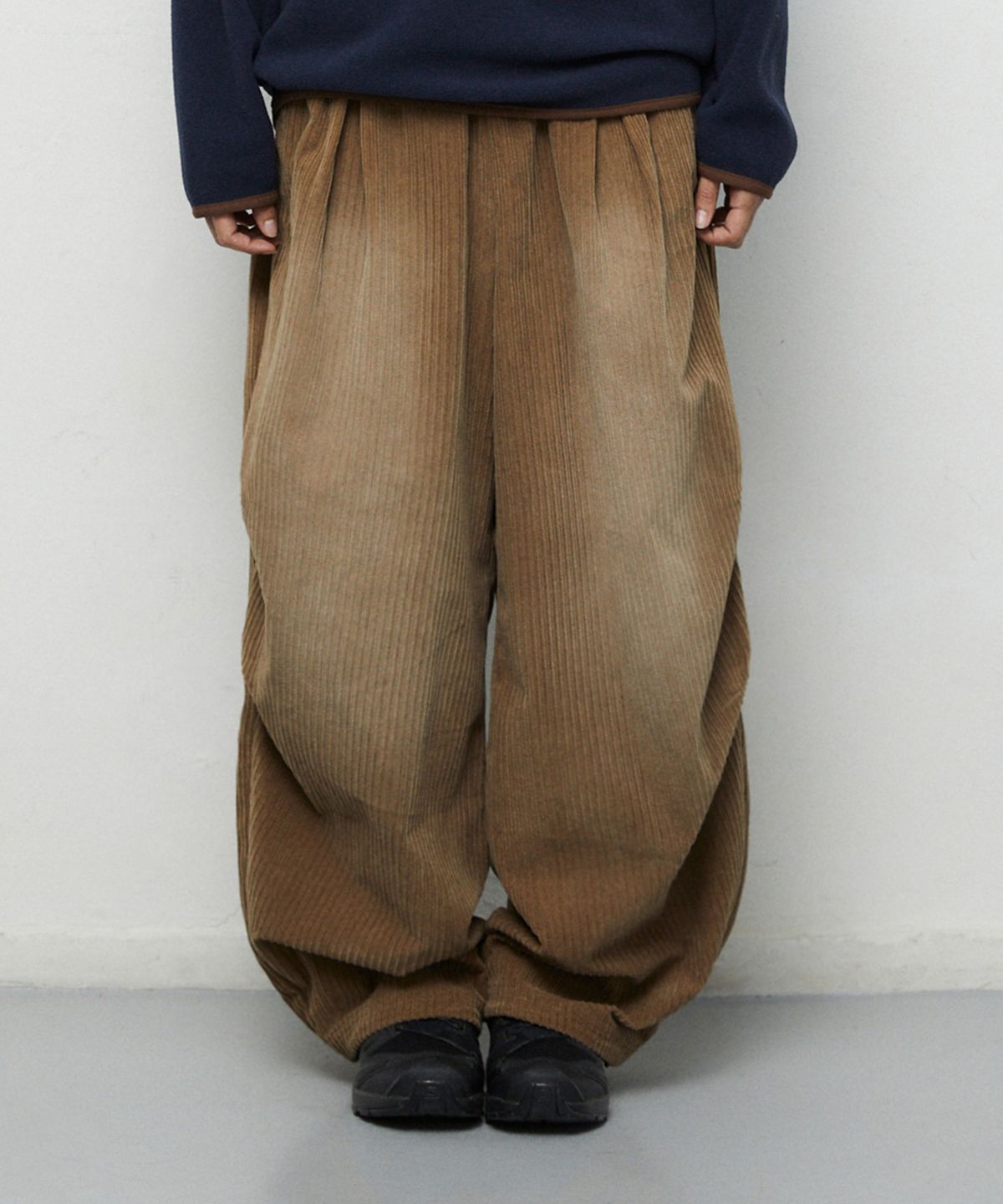 마하그리드(MAHAGRID) BRUSHED WIDE CORDUROY PANTS[BROWN]