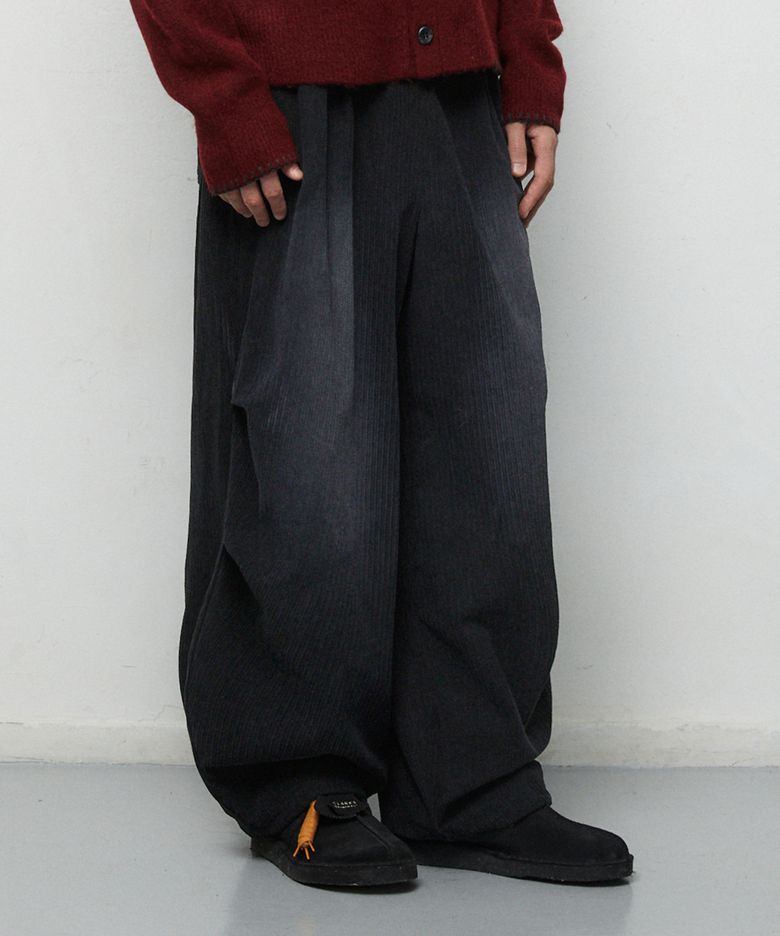 BRUSHED WIDE CORDUROY PANTS[BLACK]