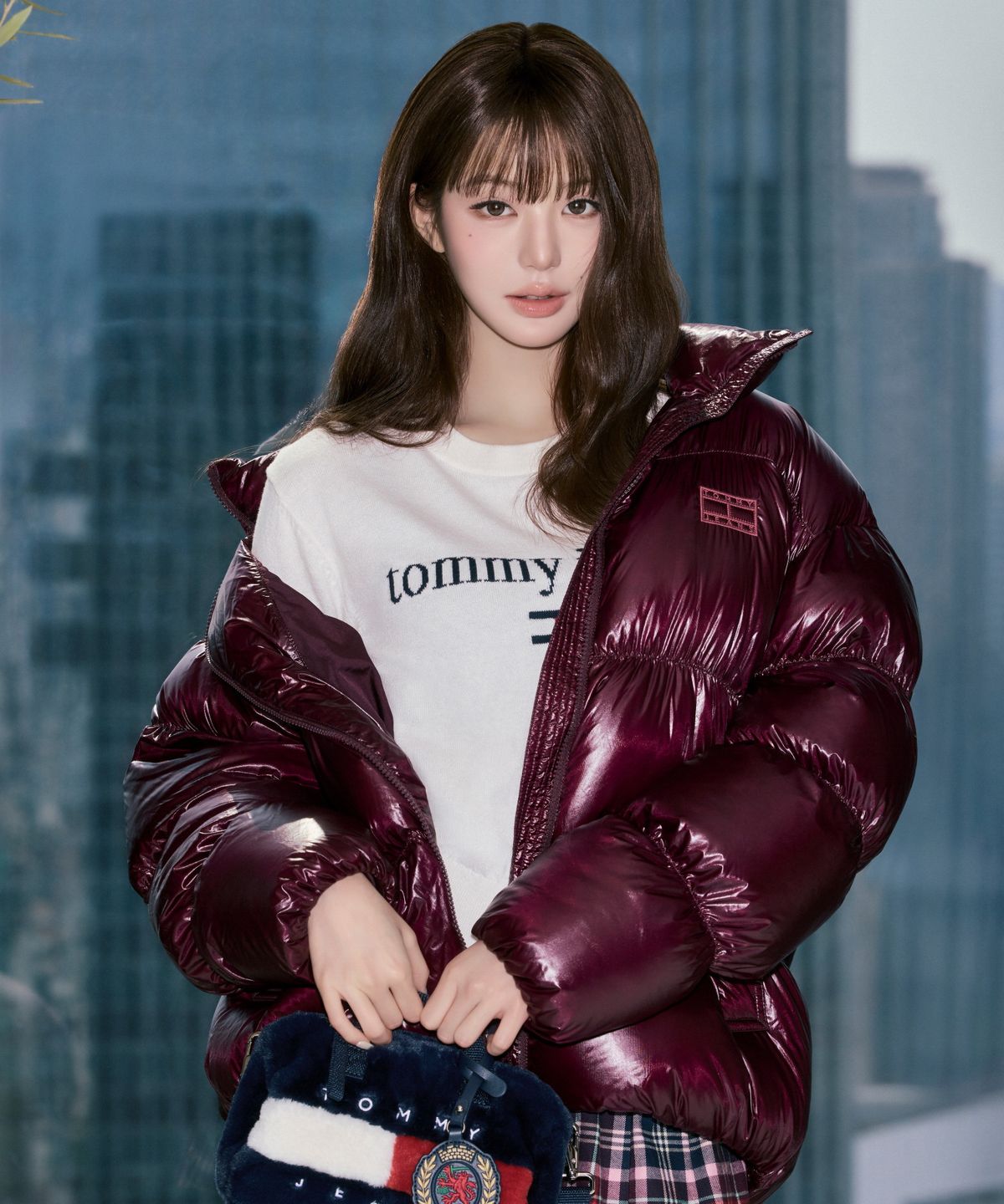 타미진스(TOMMY JEANS) 하이넥 샤이니 푸퍼 다운 재킷 (T32G7QJC52TWT1V11)